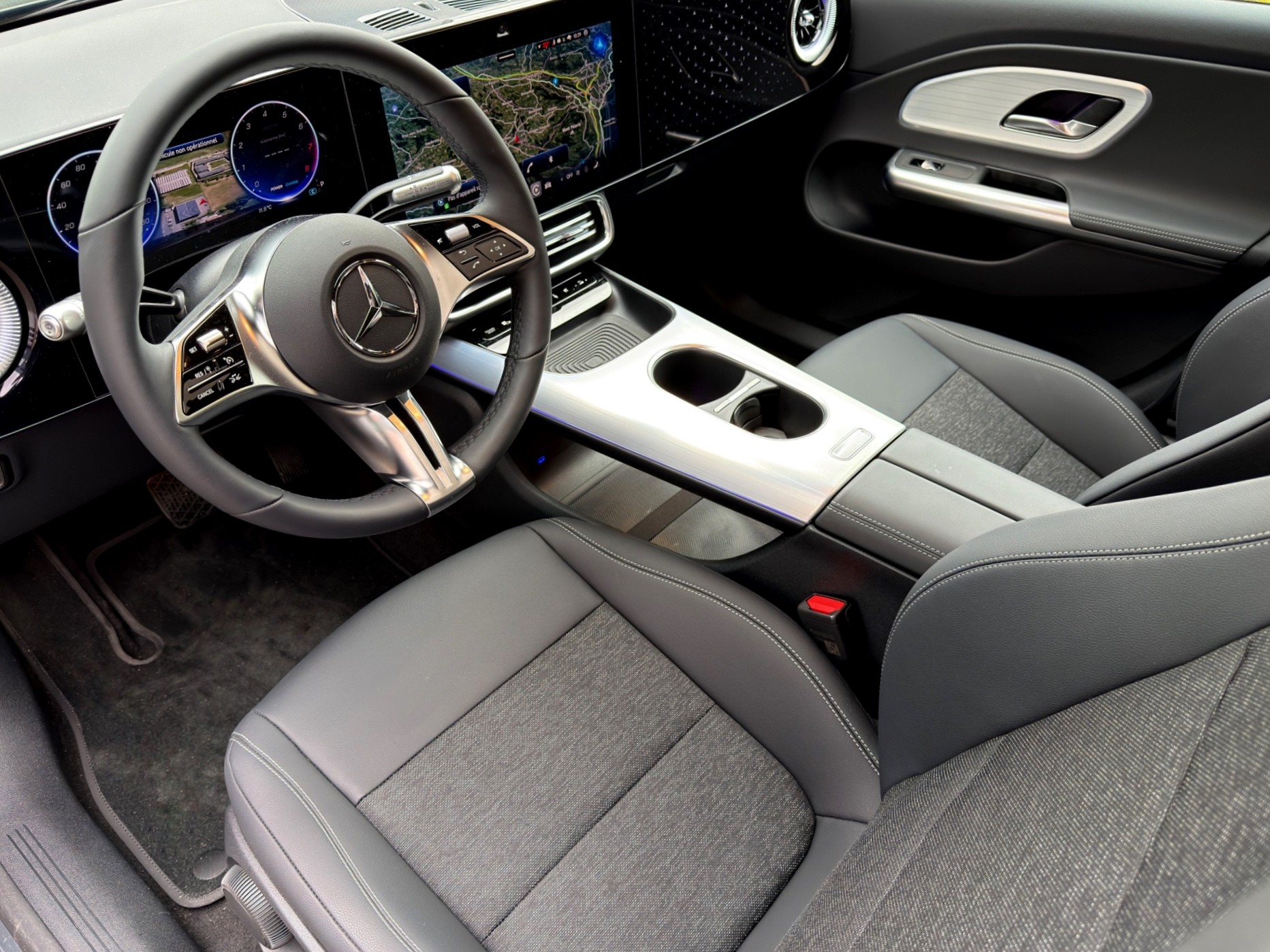 MERCEDES-BENZ CLA 180 8G-DCT-image-12