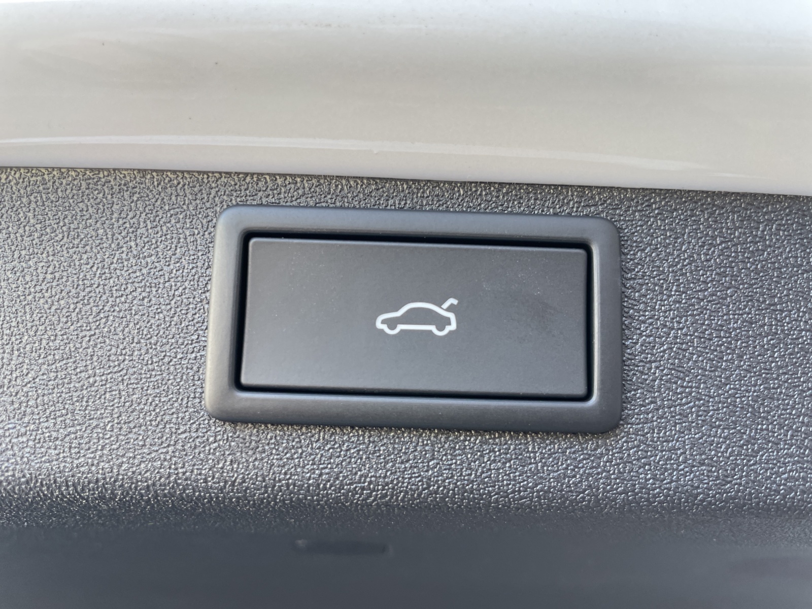 SKODA Enyaq 85x Sportline 4x4-image-17