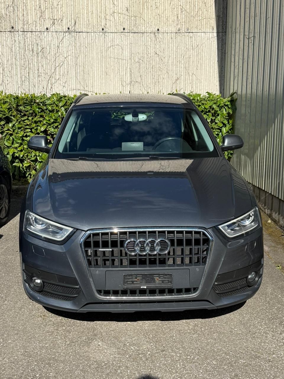 AUDI Q3 2.0 TFSI quattro S-tronic-image-4