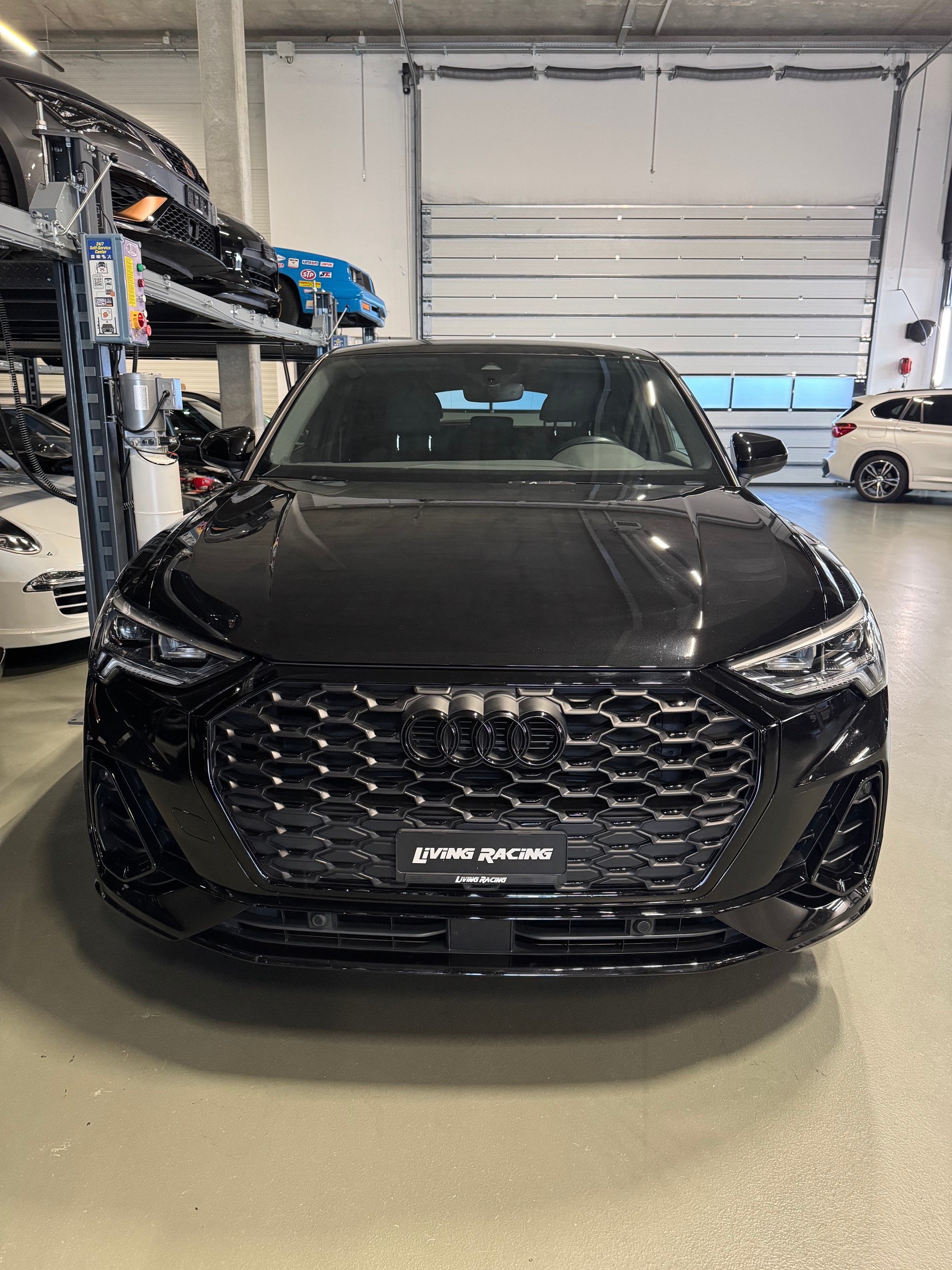 AUDI Q3 Sportback 35 TFSI S line S-tronic *Black ed.*-image-4