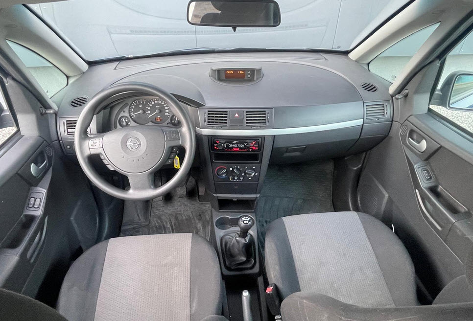 OPEL Meriva 1.8i 16V Cosmo-image-8