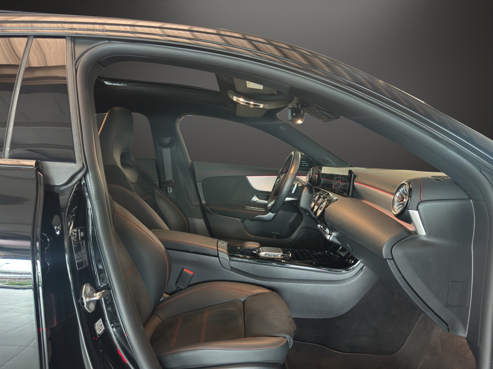MERCEDES-BENZ CLA SB 250 AMG Line 4M 7G-image-10