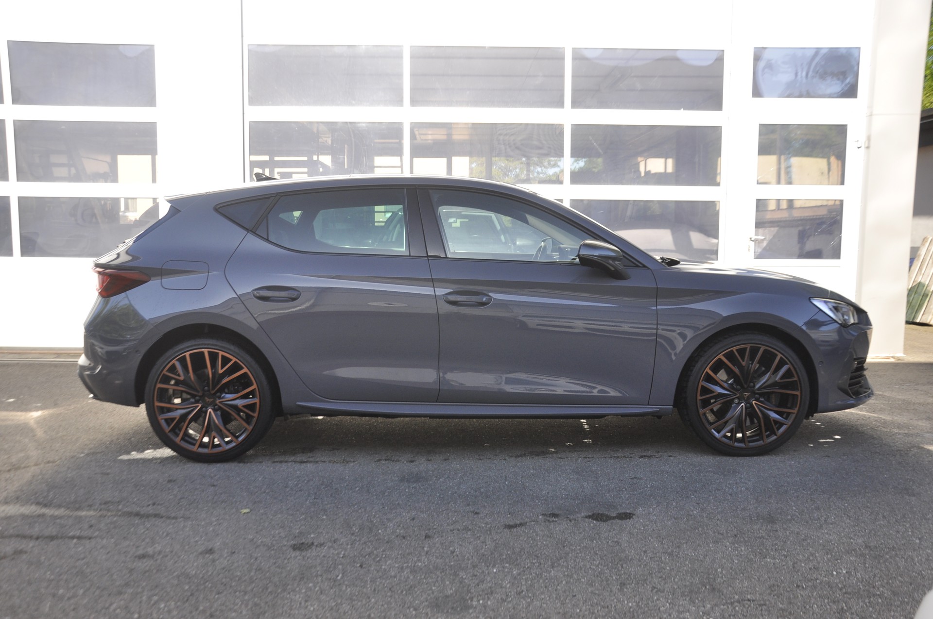 CUPRA LEON 1.4 e-HYBRID pHEV DSG-image-1