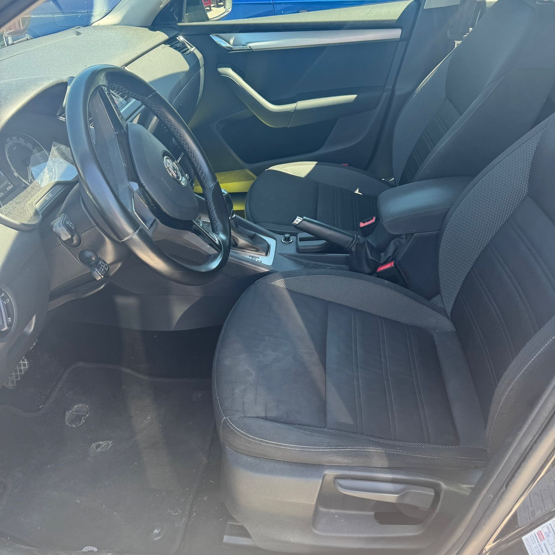 SKODA Octavia Combi 1.8 TSI Prag 4x4 DSG-image-3