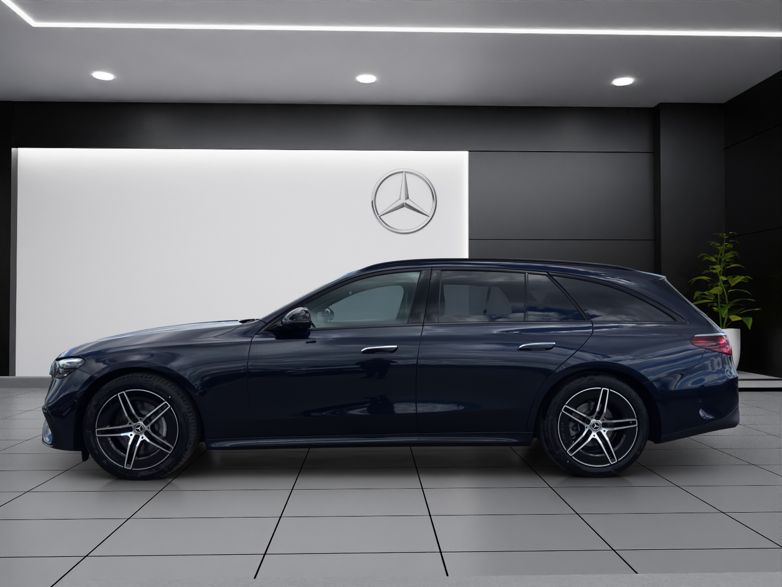 MERCEDES-BENZ E 220 d T 4Matic 9G-Tronic-image-2