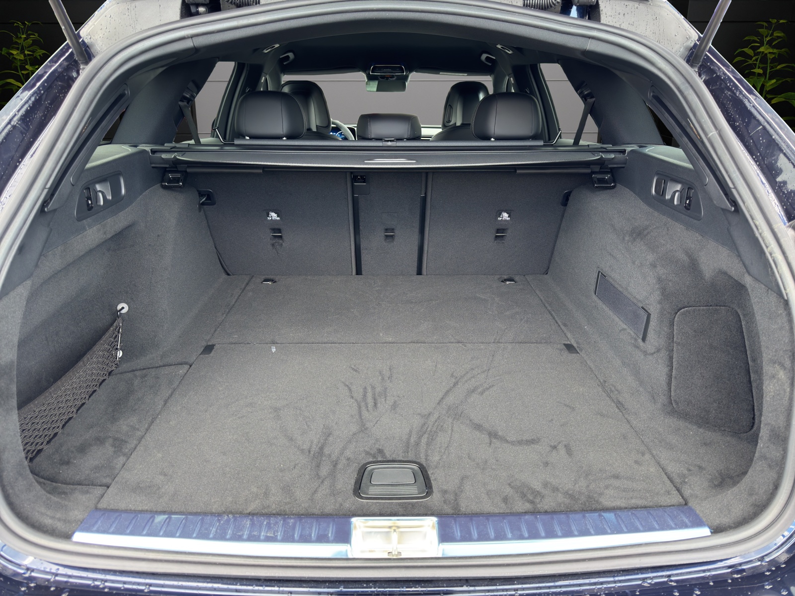 MERCEDES-BENZ E 220 d T 4Matic 9G-Tronic-image-11