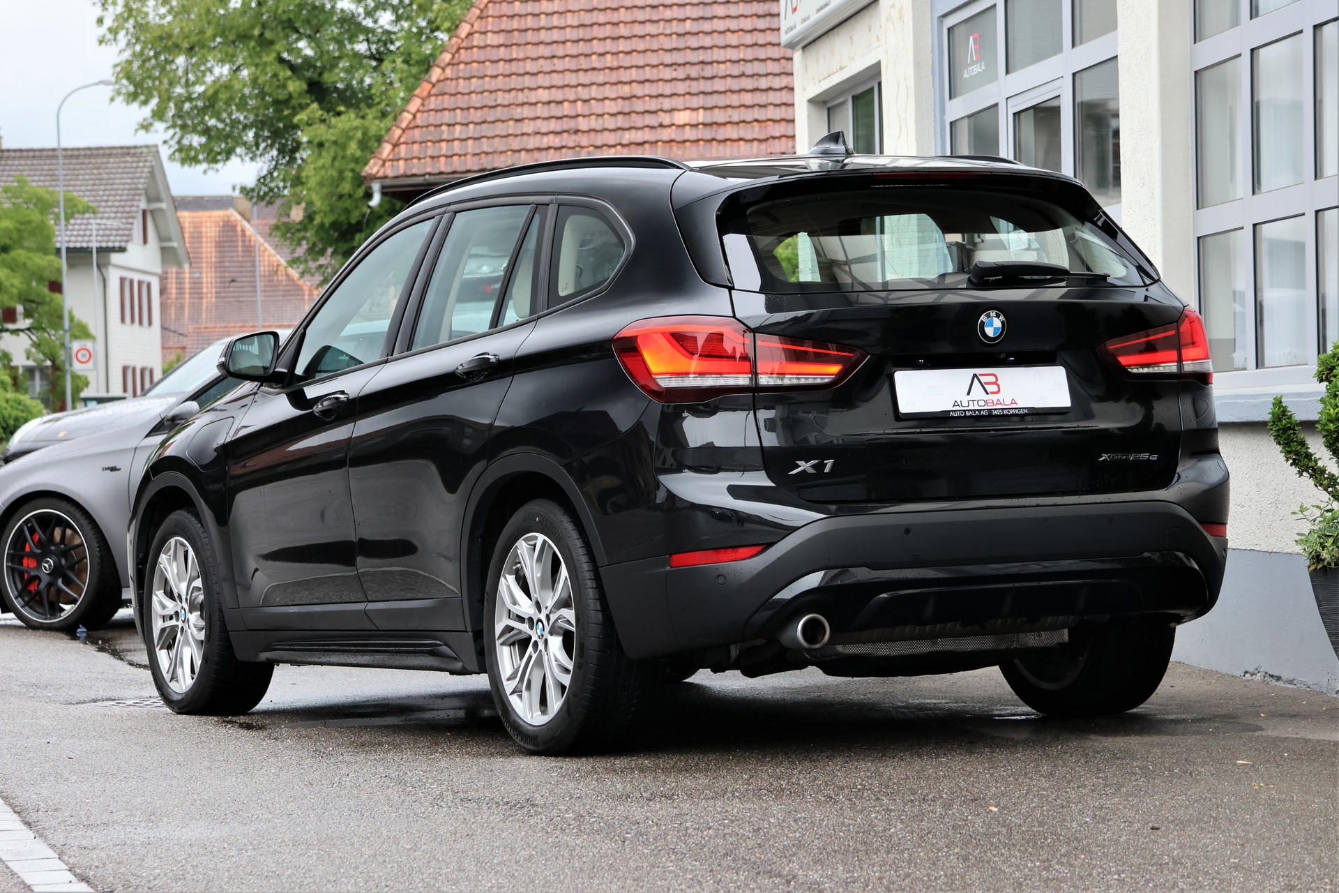 BMW X1 xDrive 25e Sport Line Steptronic (CH)-image-2