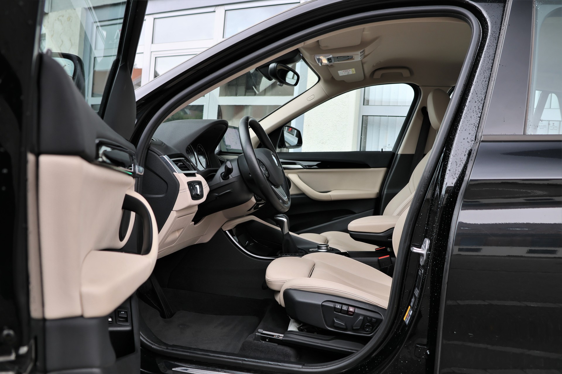 BMW X1 xDrive 25e Sport Line Steptronic (CH)-image-8