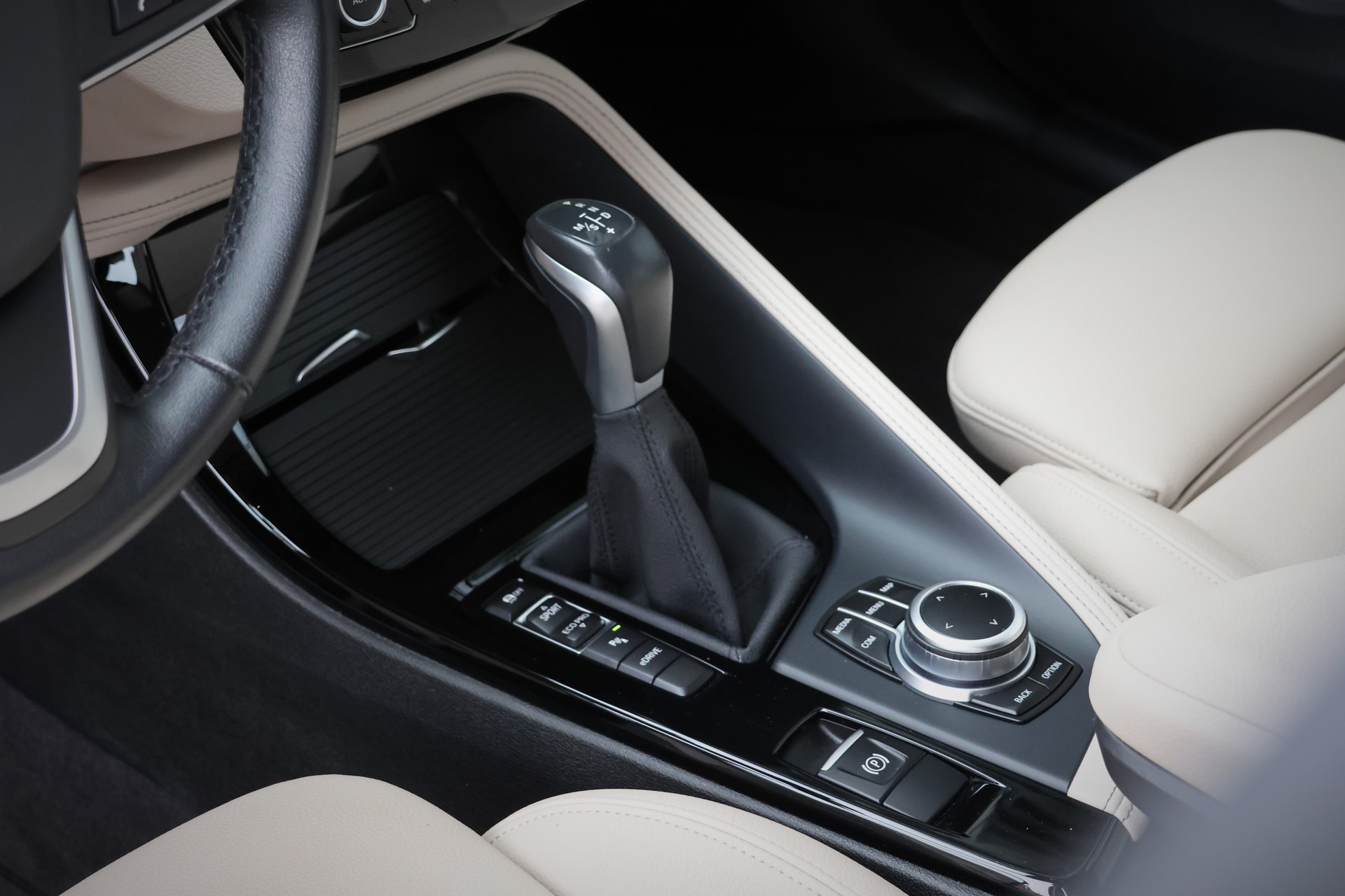 BMW X1 xDrive 25e Sport Line Steptronic (CH)-image-10