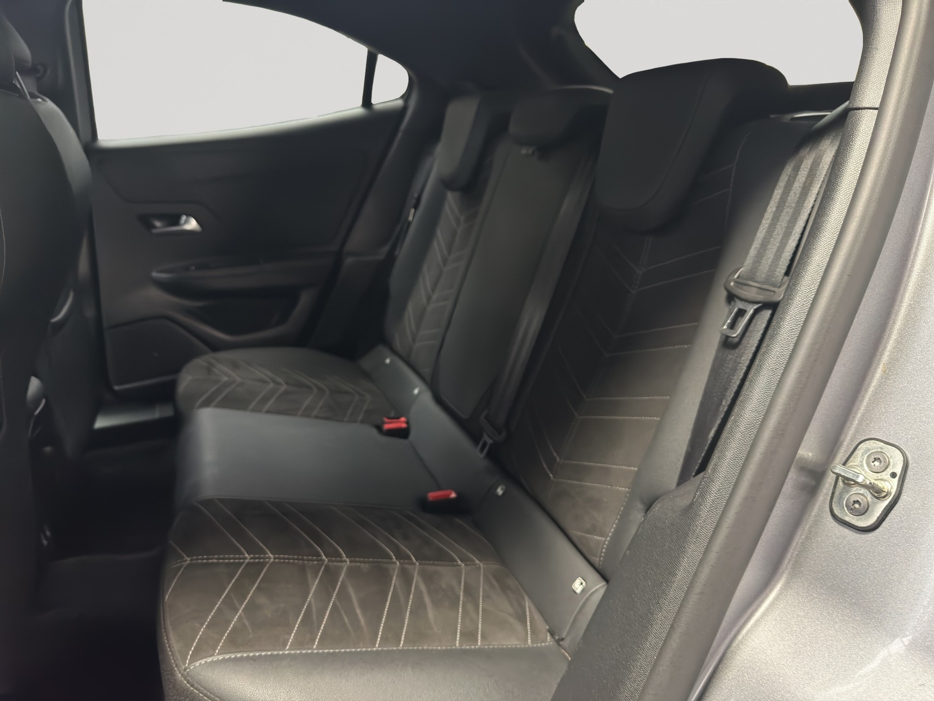 OPEL Mokka 1.2 Direct Injection Turbo Ultimate Aut. Bi-Color-image-7