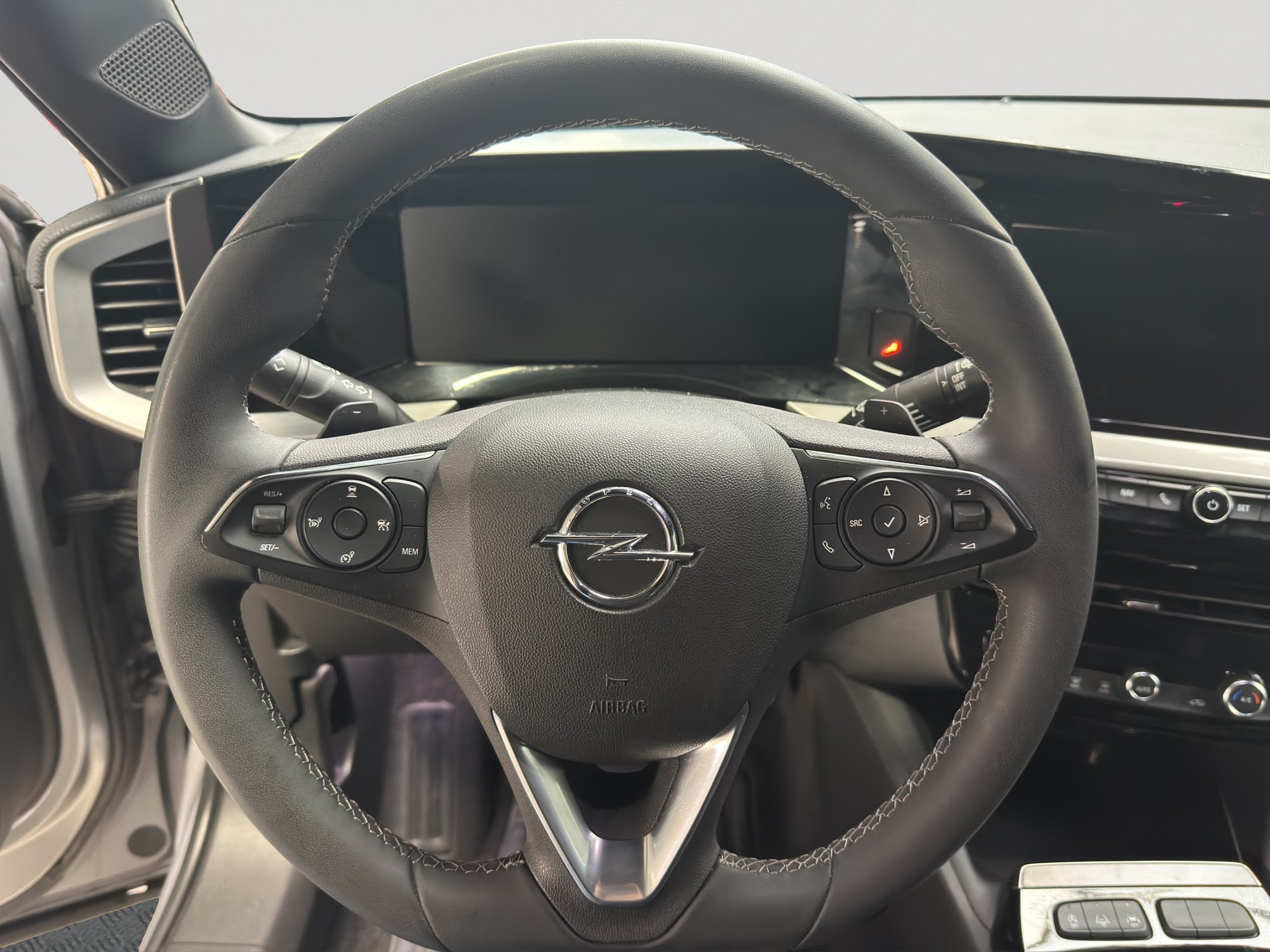 OPEL Mokka 1.2 Direct Injection Turbo Ultimate Aut. Bi-Color-image-10