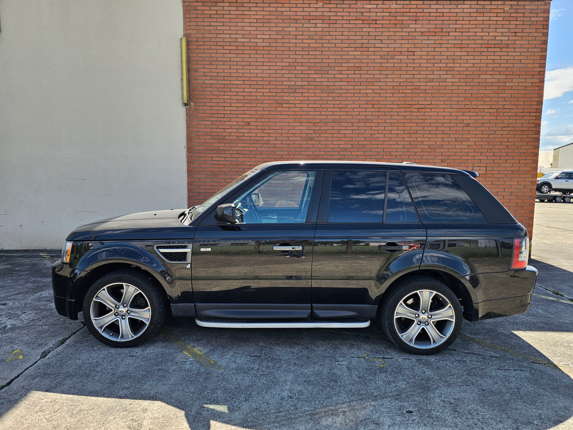 LAND ROVER Range Rover Sport 3.0 TDV6 Silverstone Limited Edition-image-1