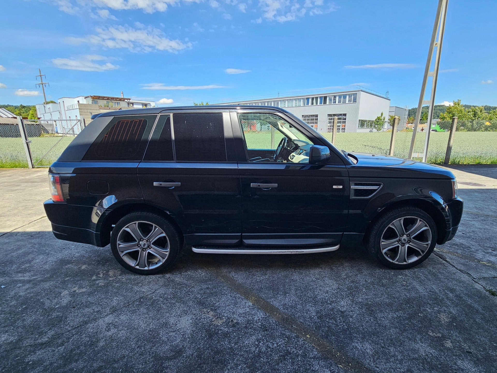 LAND ROVER Range Rover Sport 3.0 TDV6 Silverstone Limited Edition-image-4