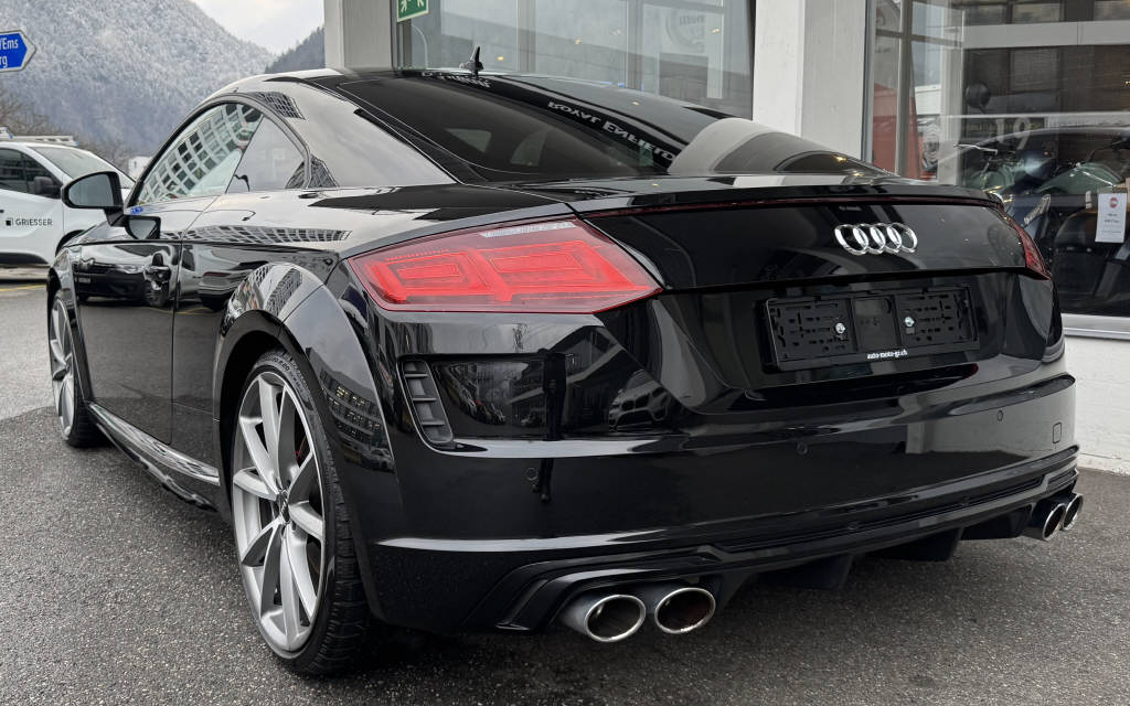 AUDI TT Coupé TTS quattro S-tronic-image-3