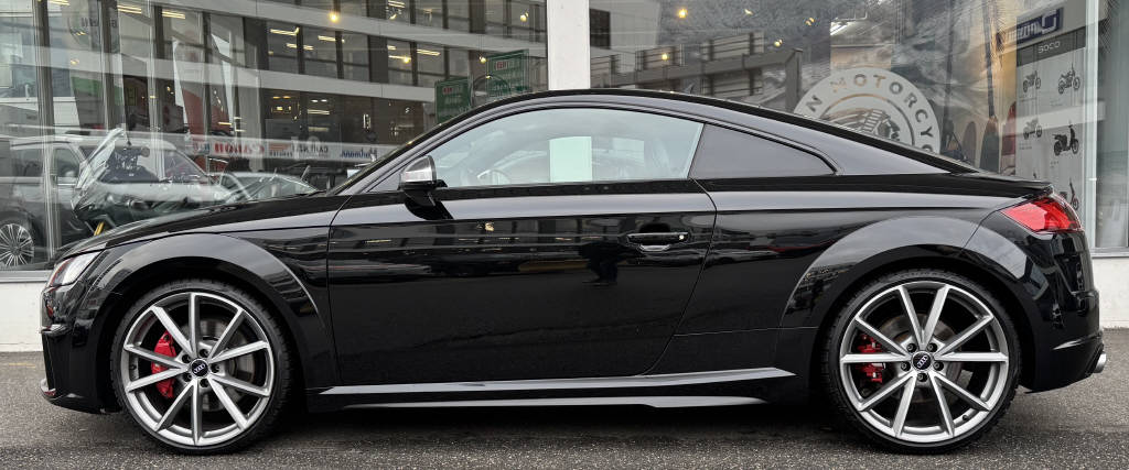 AUDI TT Coupé TTS quattro S-tronic-image-2