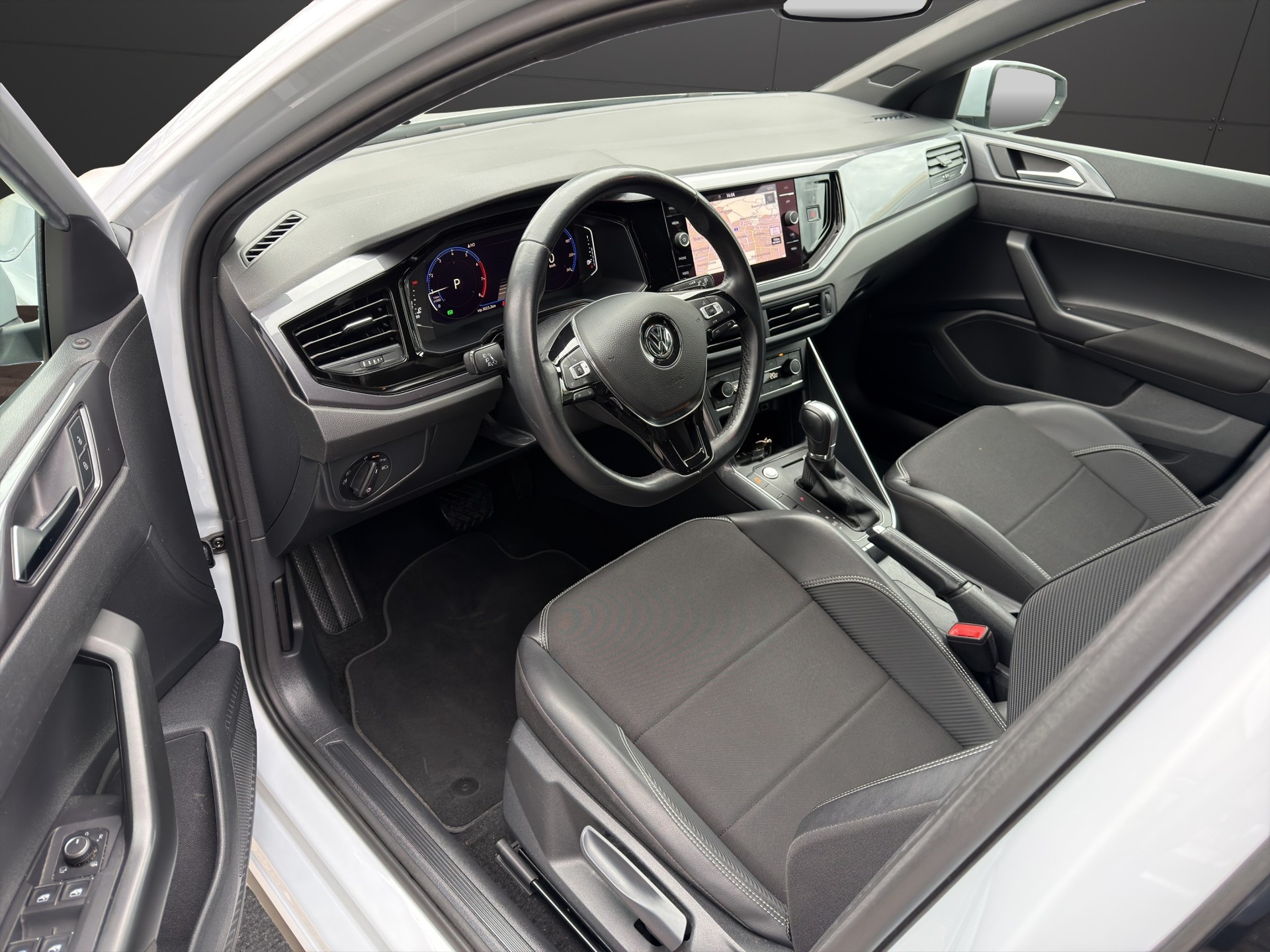 VW Polo 1.0 TSI BMT R Line DSG Frisch MFK-image-11