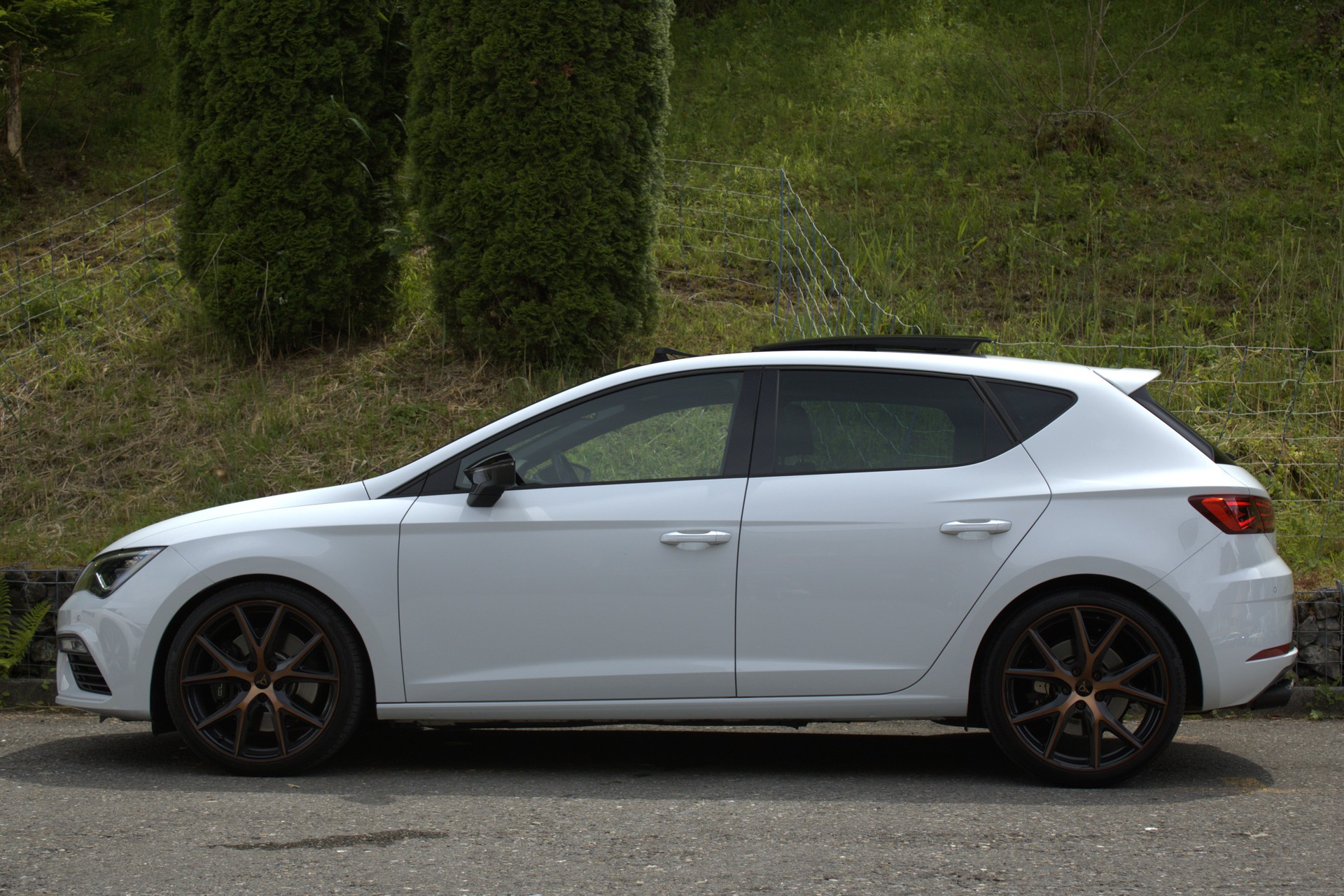 SEAT Leon 2.0 TSI 290 Cupra DSG-image-2