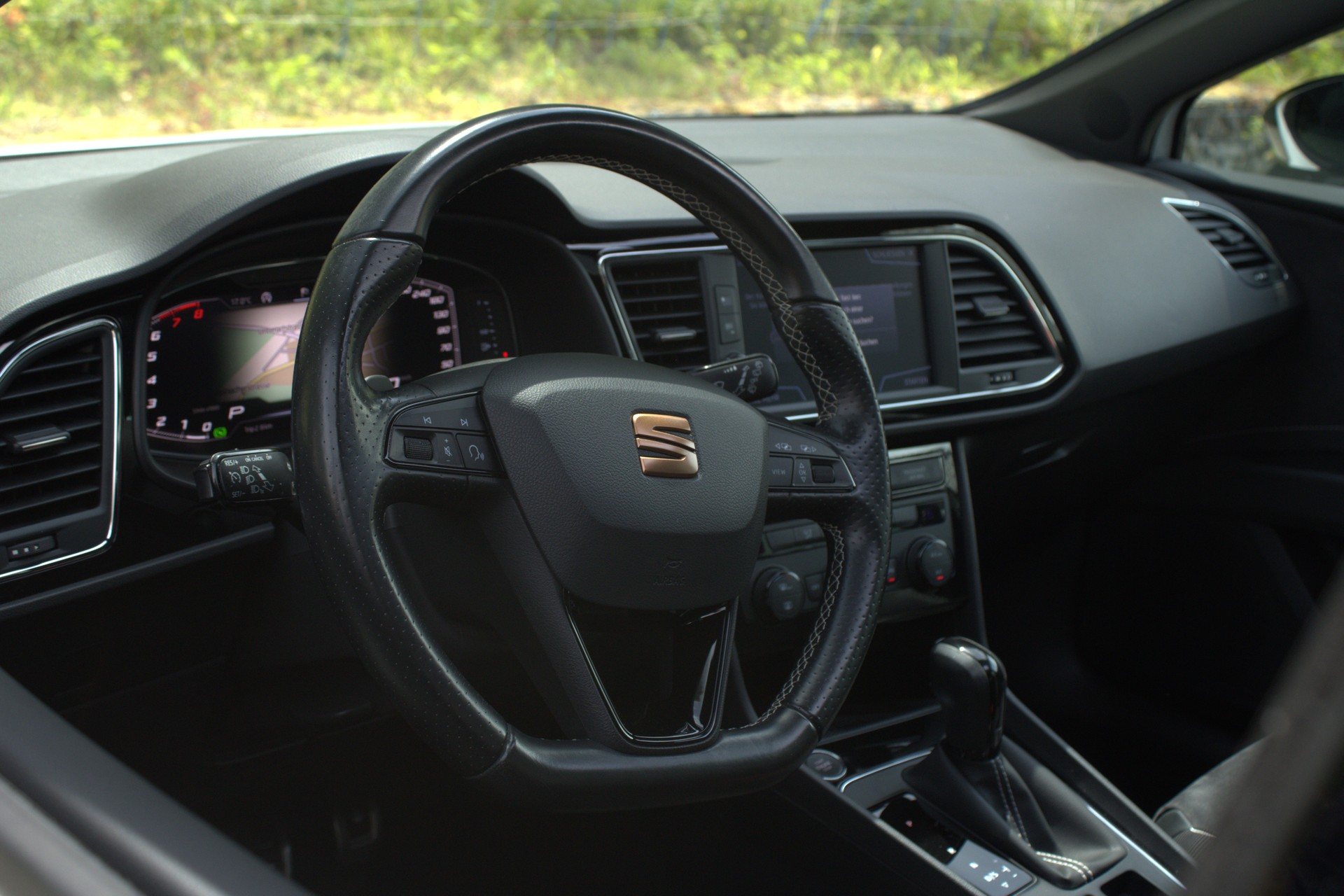 SEAT Leon 2.0 TSI 290 Cupra DSG-image-7