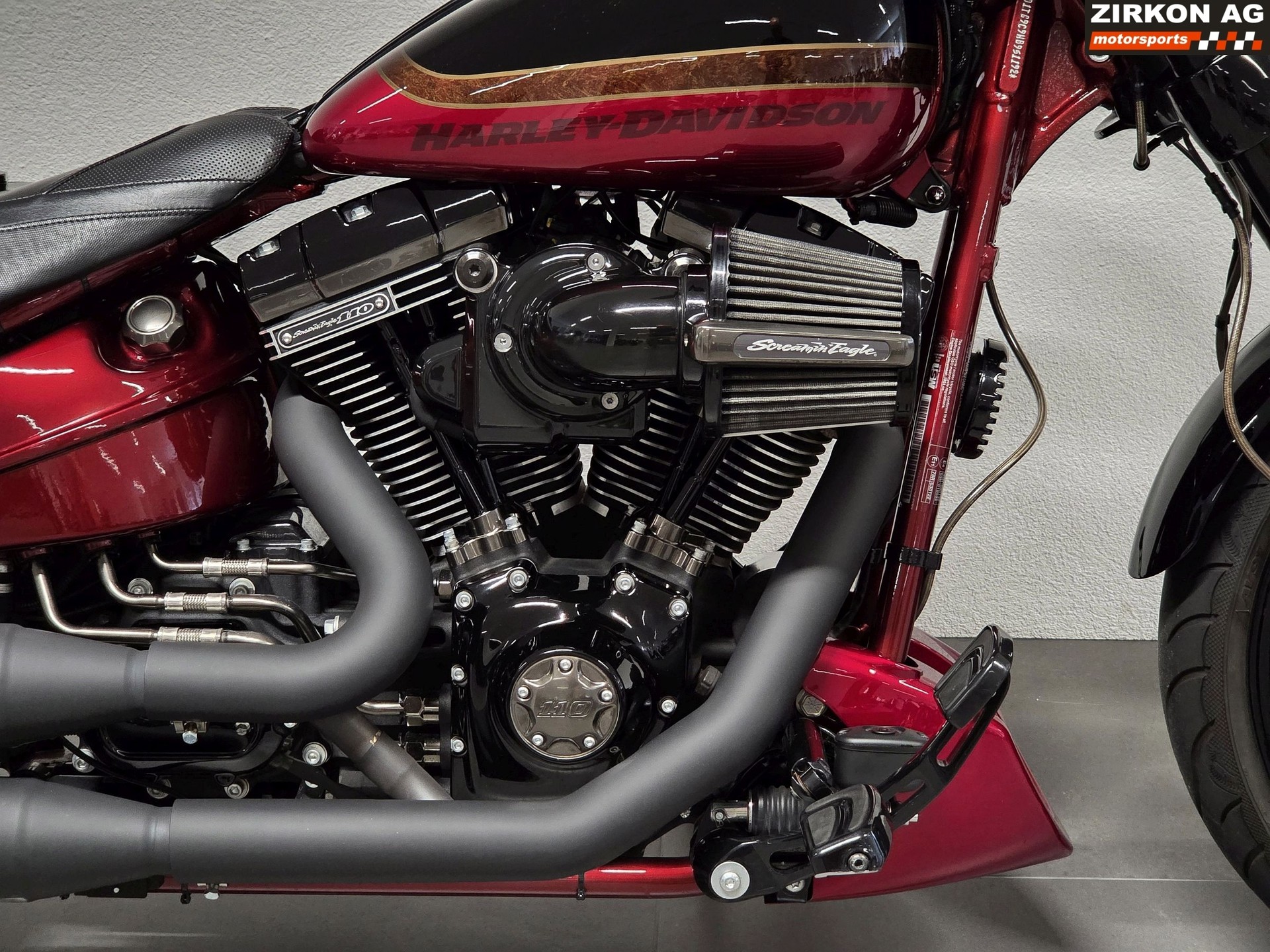 HARLEY-DAVIDSON FXSE Breakout Pro Street CVO ABS MY 2017-image-4