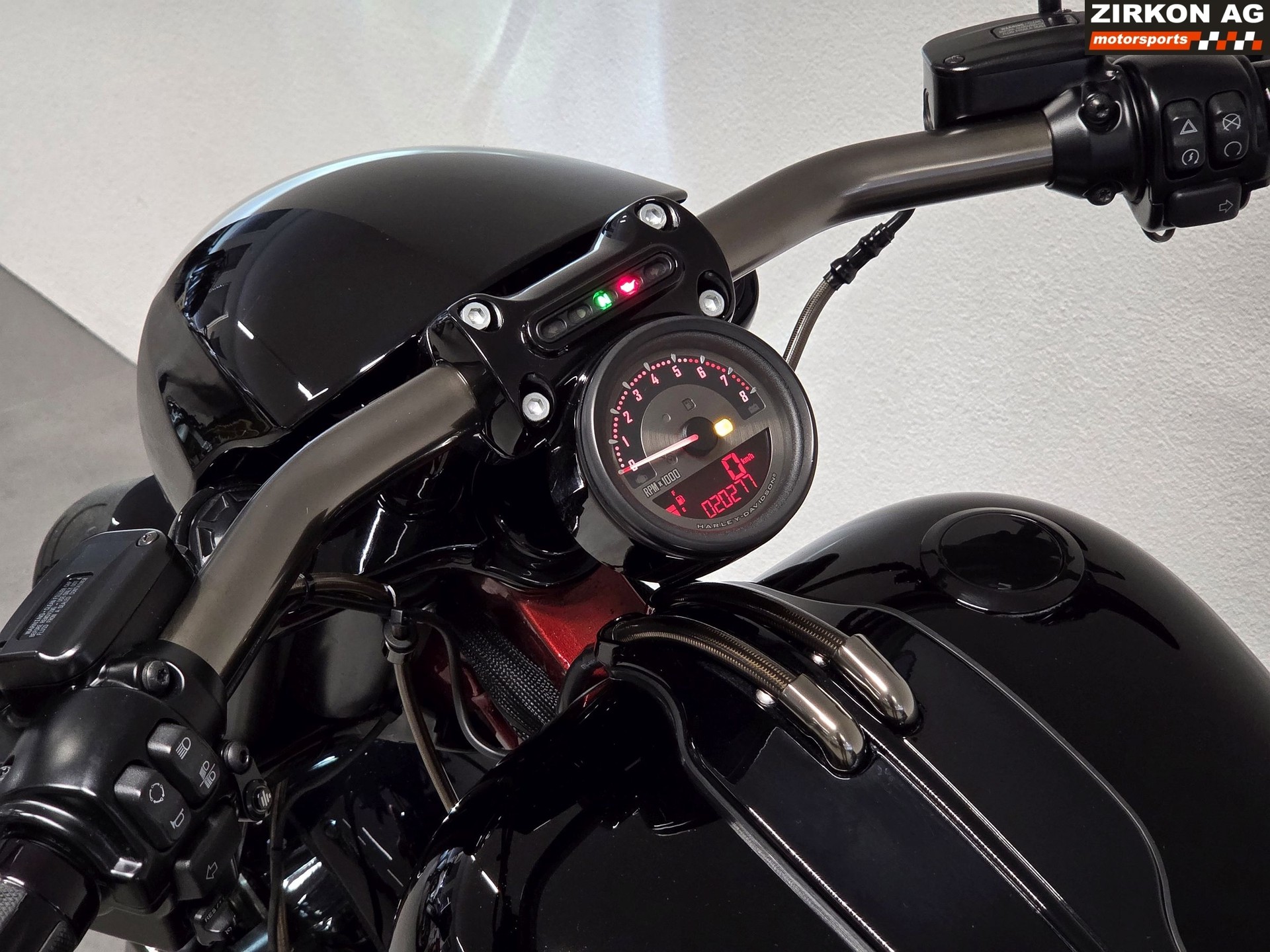 HARLEY-DAVIDSON FXSE Breakout Pro Street CVO ABS MY 2017-image-12