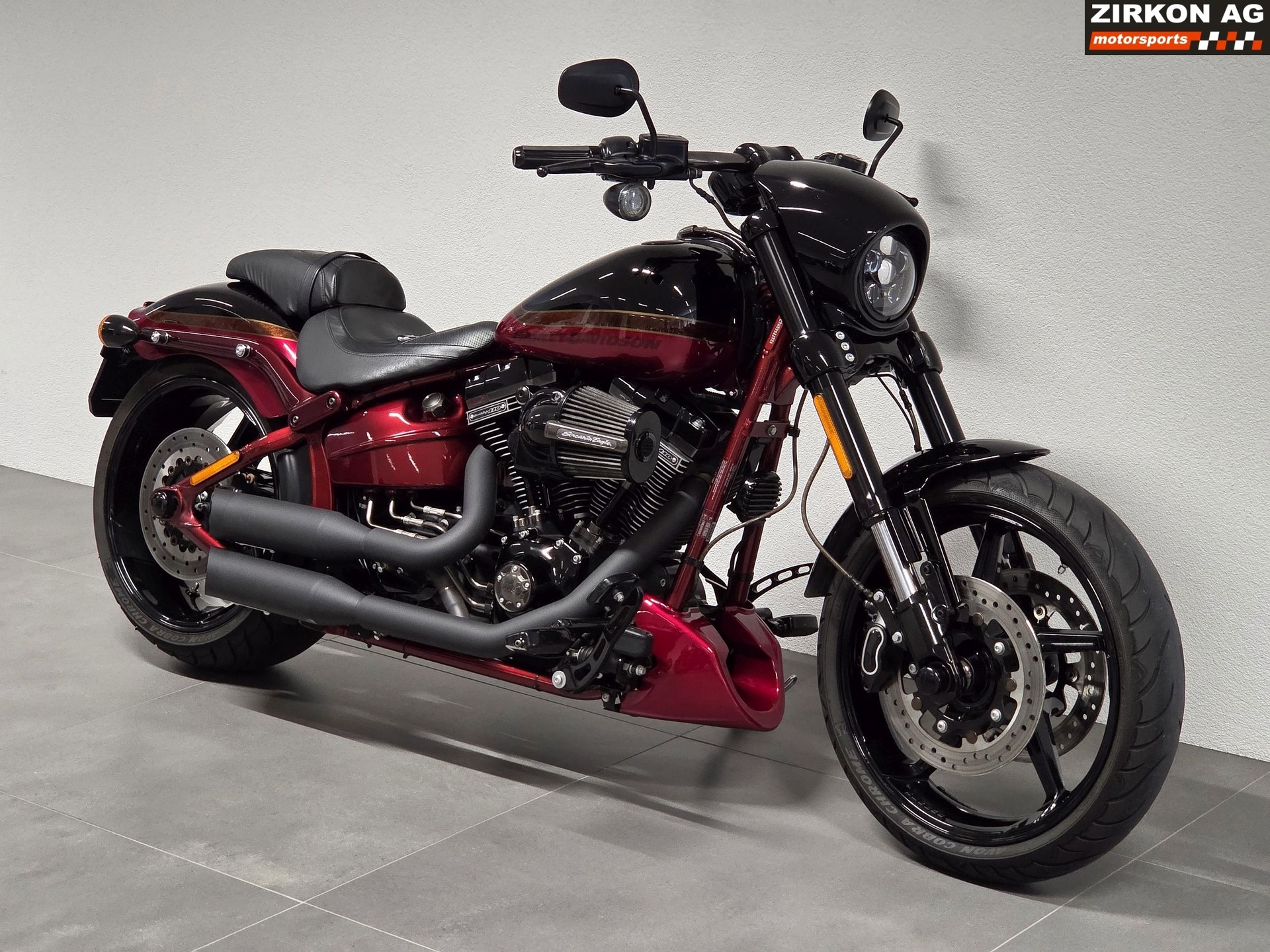 HARLEY-DAVIDSON FXSE Breakout Pro Street CVO ABS MY 2017-showroom-element-2