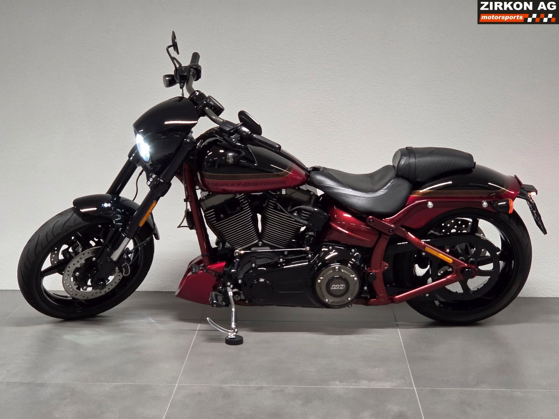 HARLEY-DAVIDSON FXSE Breakout Pro Street CVO ABS MY 2017-image-9