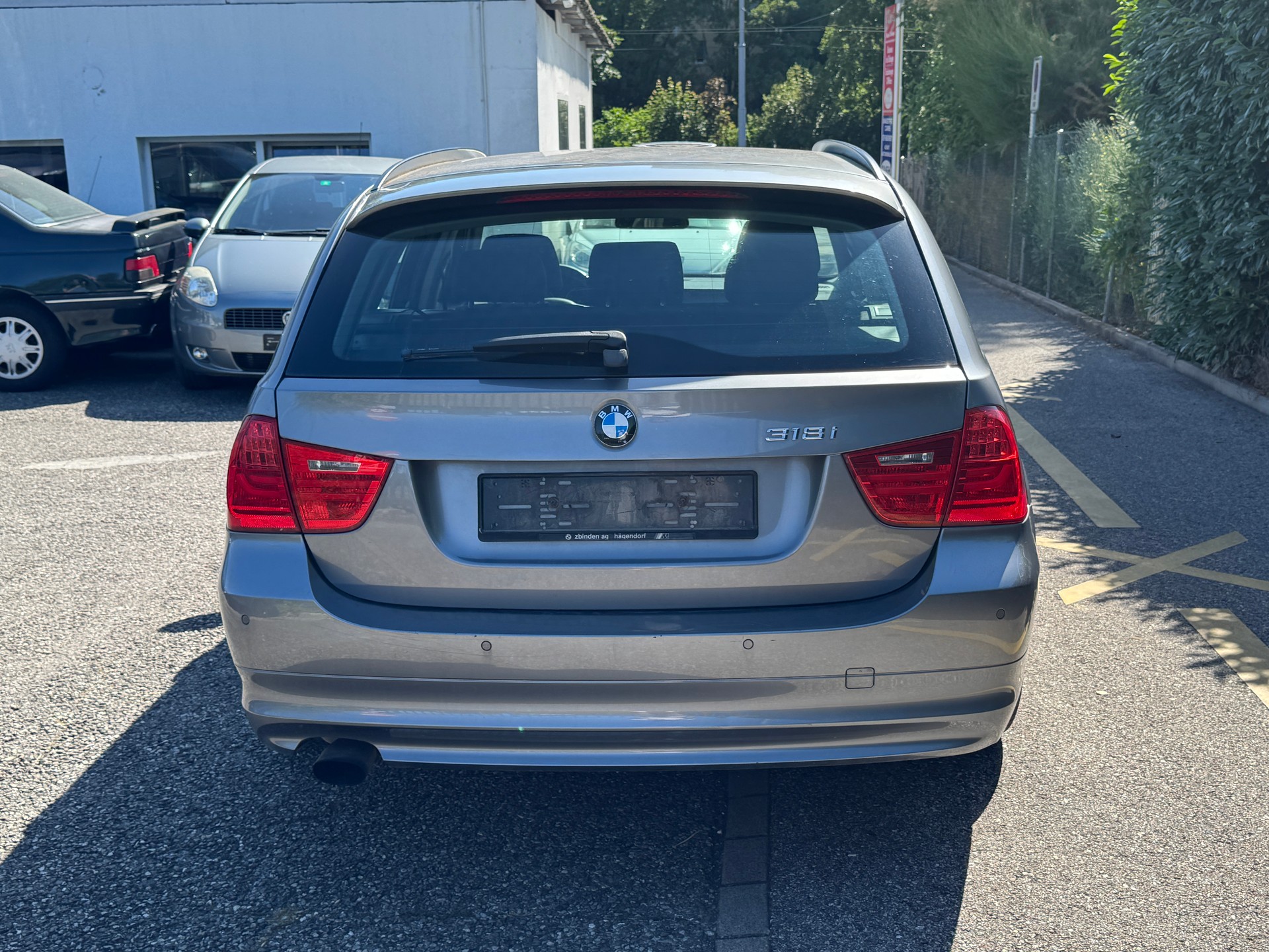 BMW 318i Touring-image-3