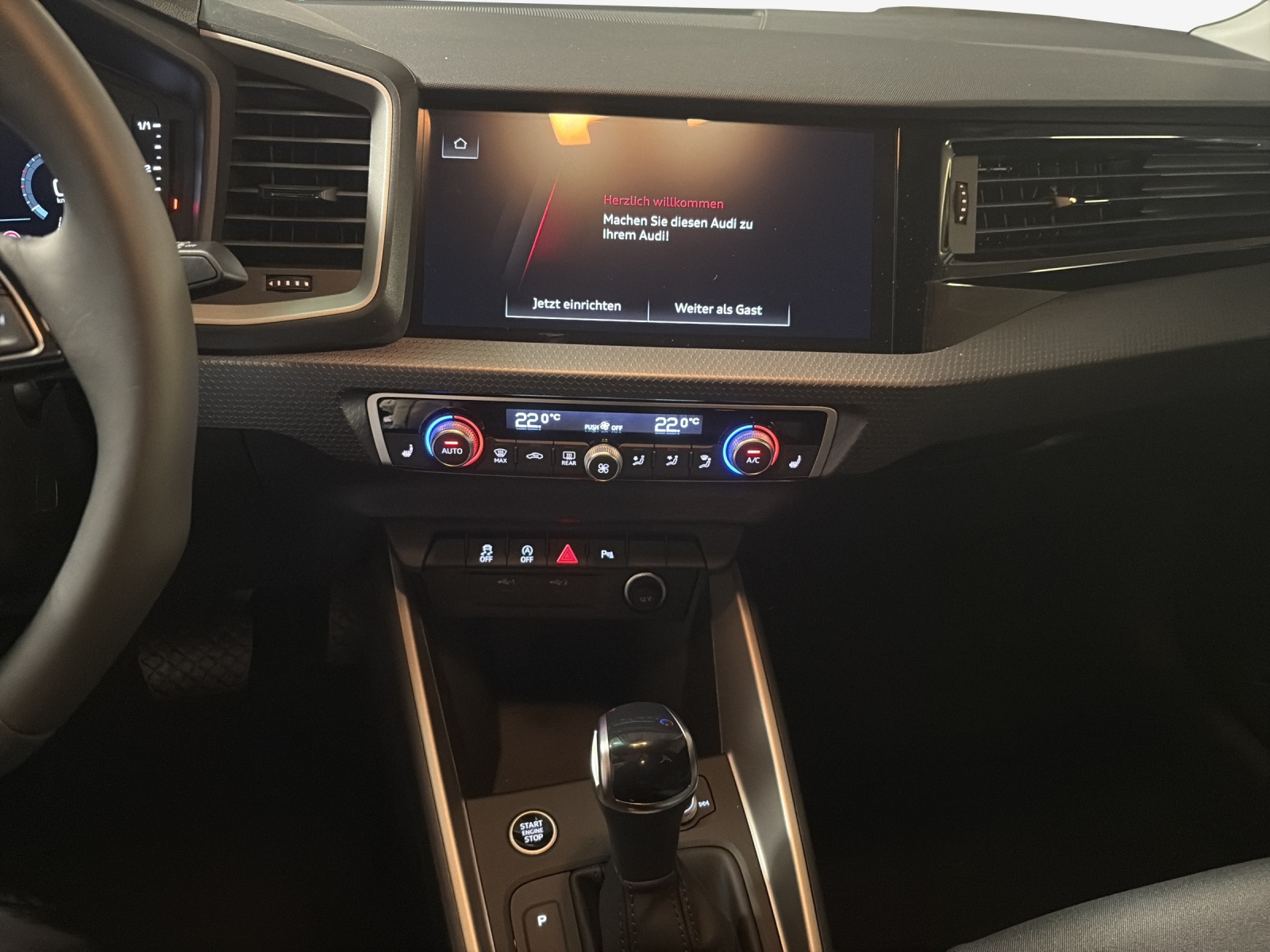 AUDI A1 Sportback 30 TFSI Attraction S-tronic-image-5