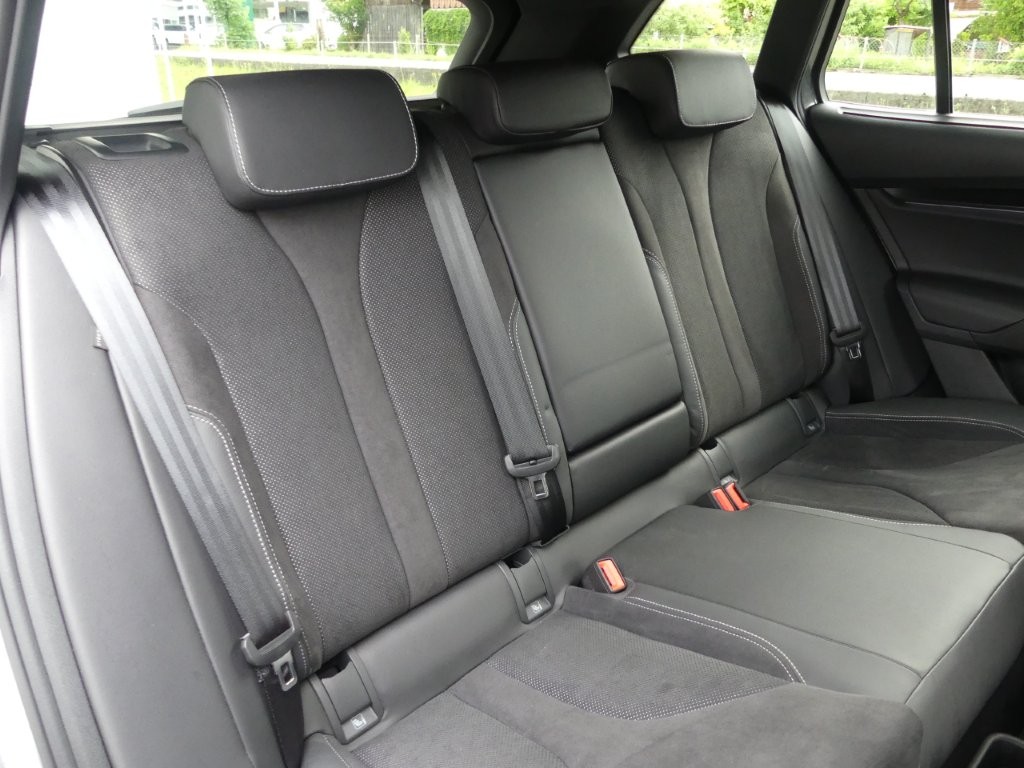 SKODA Enyaq iV 80x SportLine-image-12