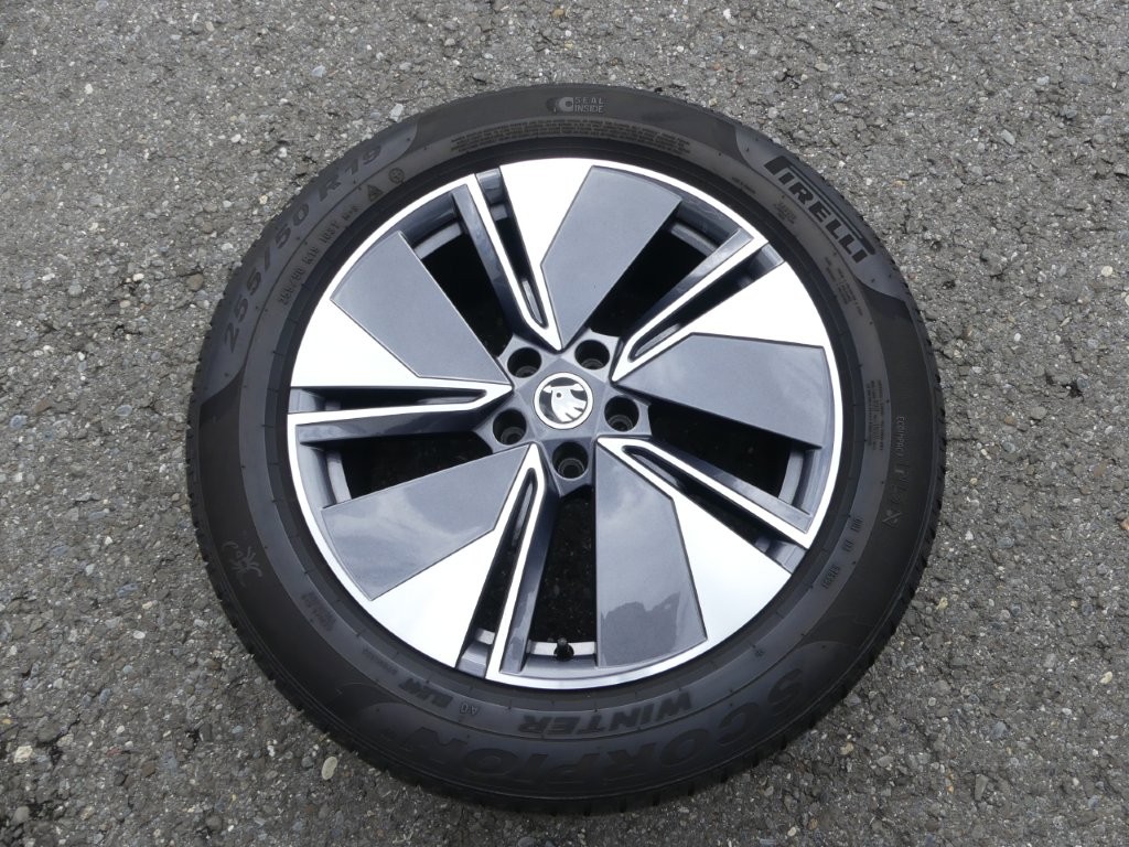 SKODA Enyaq iV 80x SportLine-image-13