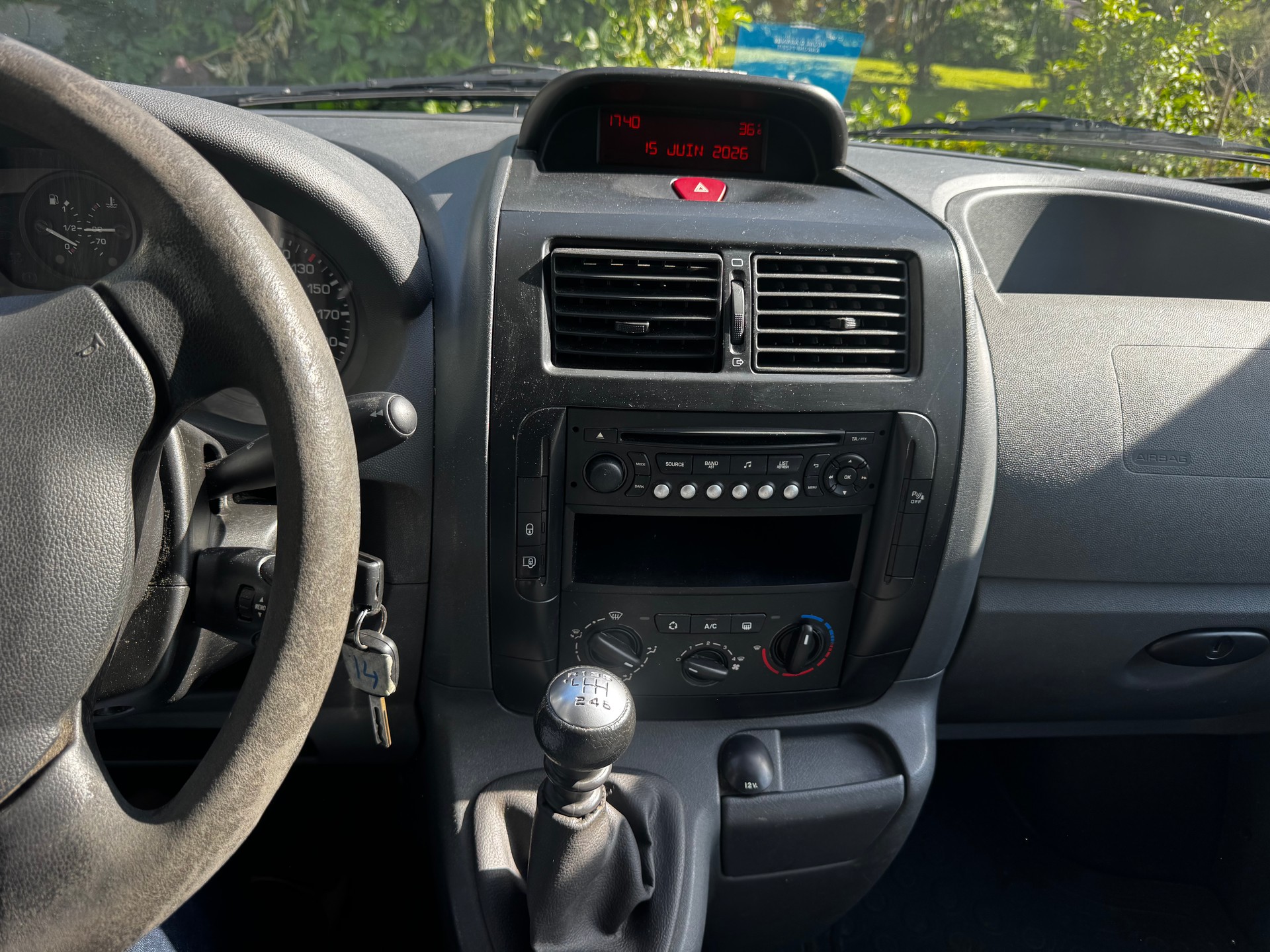 CITROEN Jumpy 2.0 HDi 12 L2H1-image-12