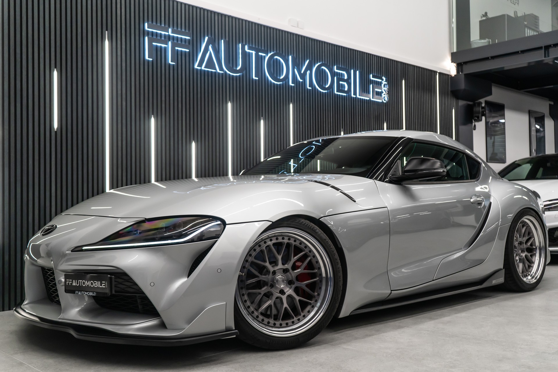 TOYOTA Supra GR 3.0i Turbo Premium Automat 8 / HAMMER OPTIK / GARANTIE