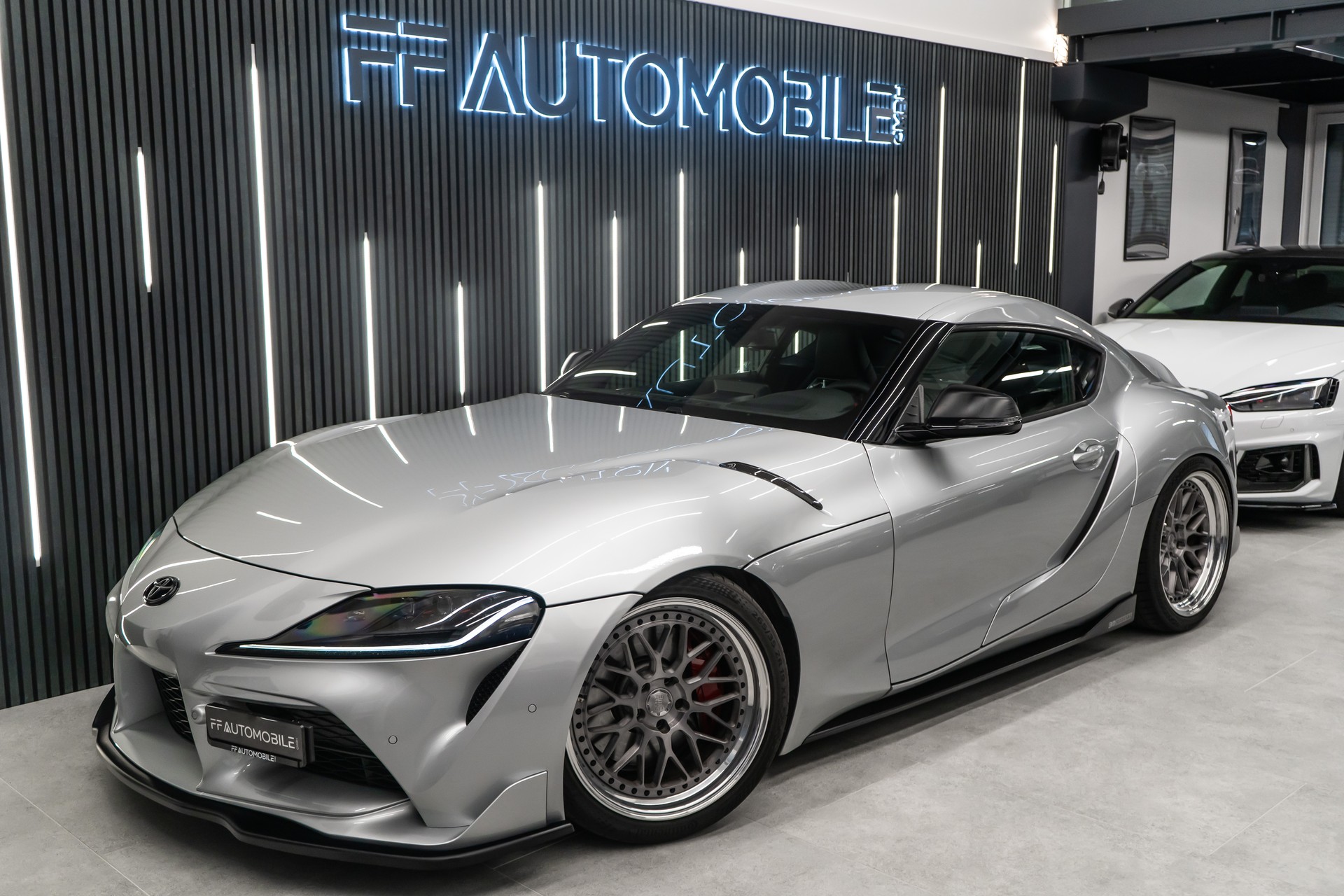 TOYOTA Supra GR 3.0i Turbo Premium Automat 8 / HAMMER OPTIK / GARANTIE-showroom-element-1