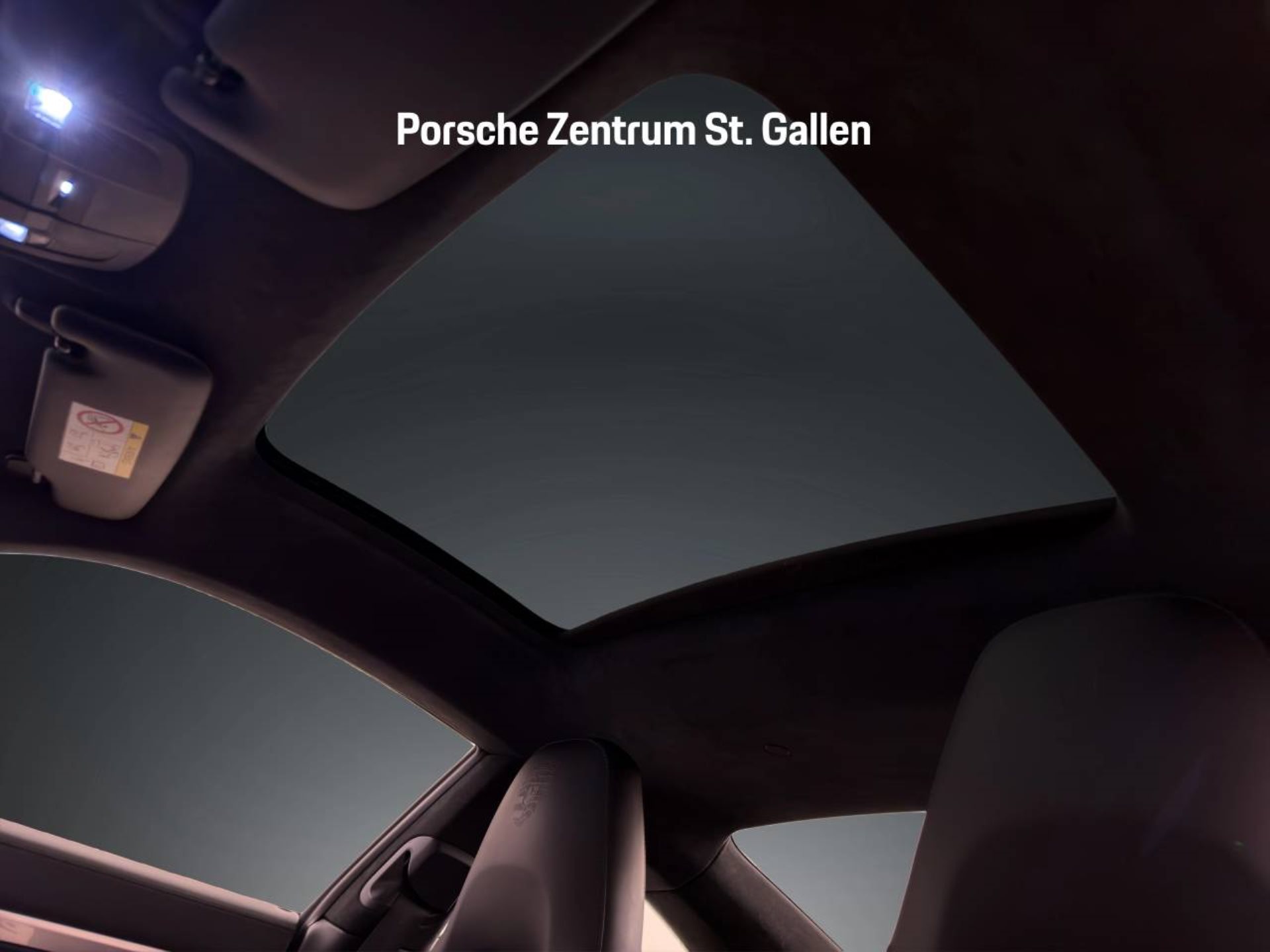 PORSCHE 911 Carrera 4-image-13