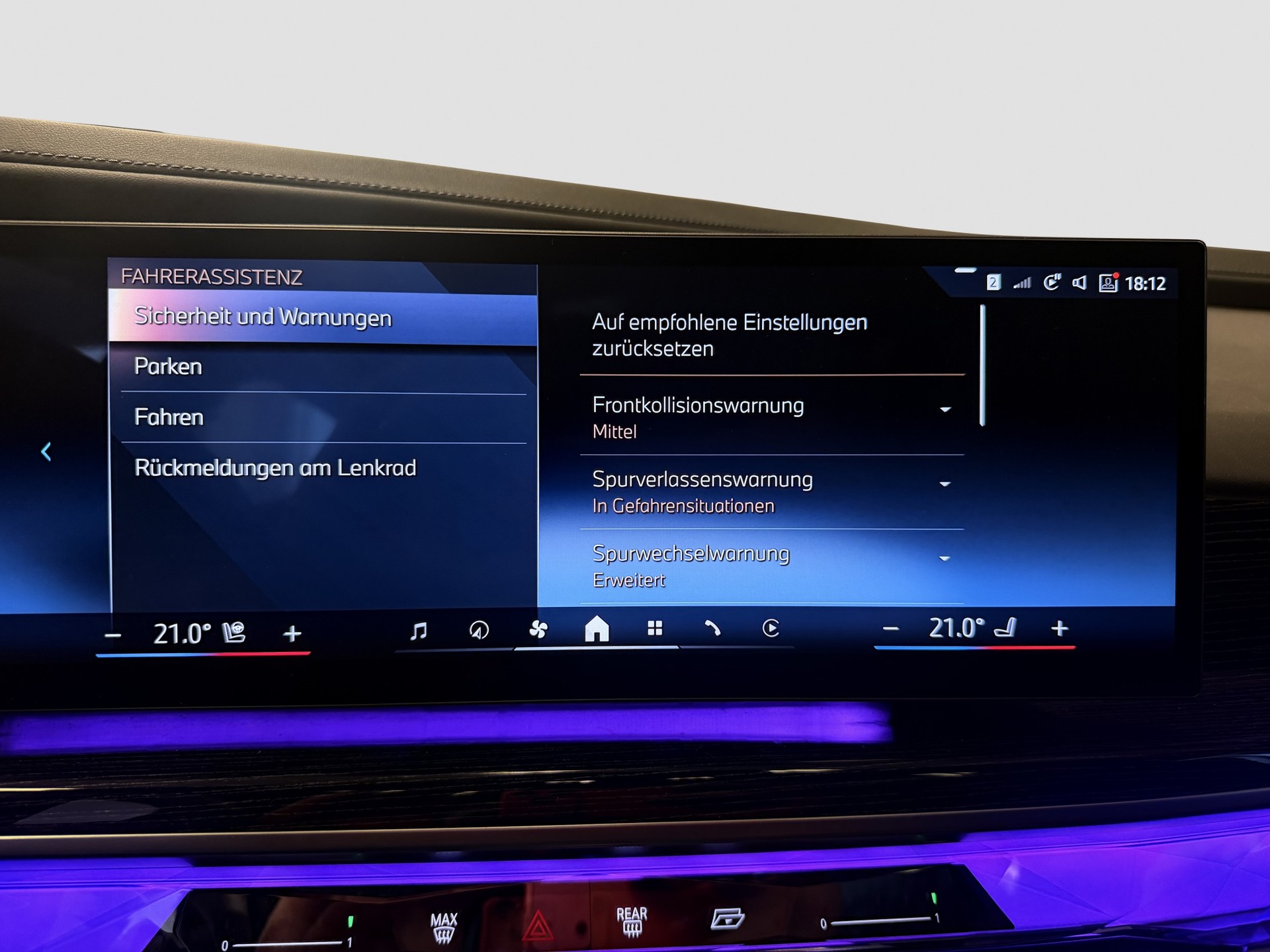 BMW 740d xDrive 48V M Sport Pro Steptronic-image-9