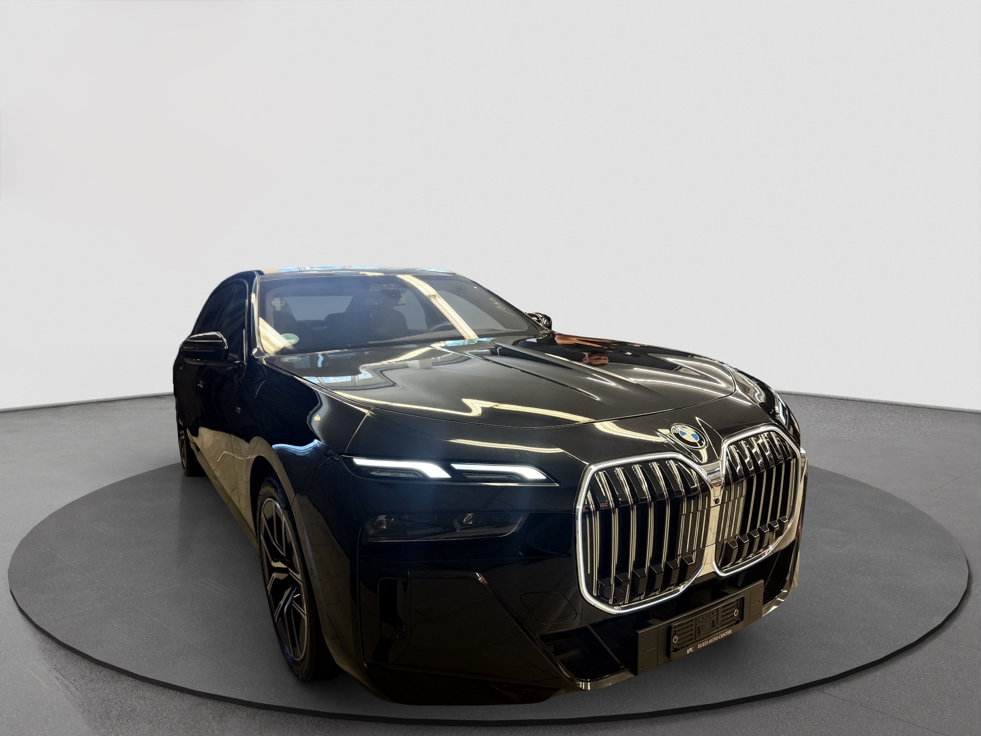 BMW 740d xDrive 48V M Sport Pro Steptronic-image-3