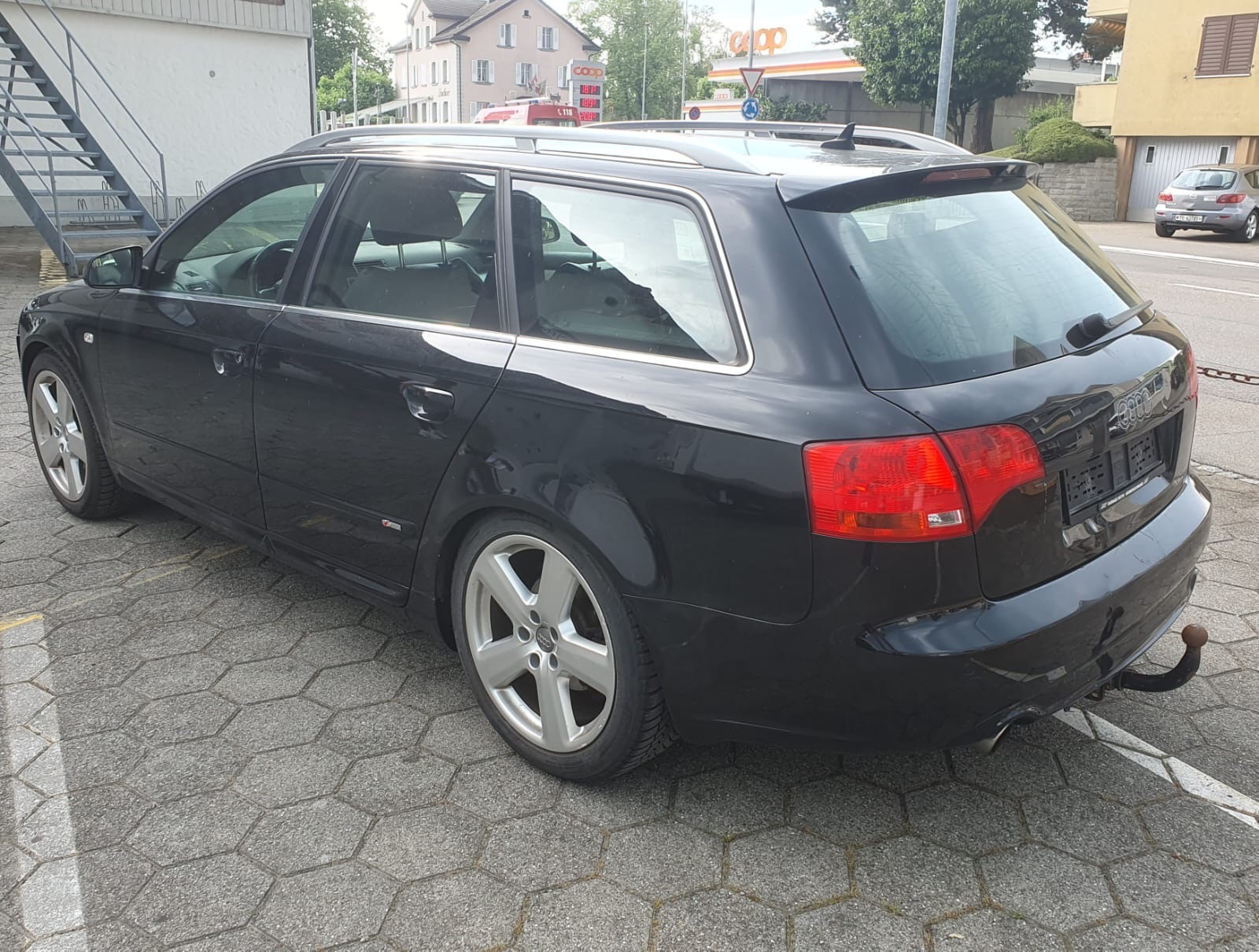 AUDI A4 Avant 3.2 FSI quattro-image-4