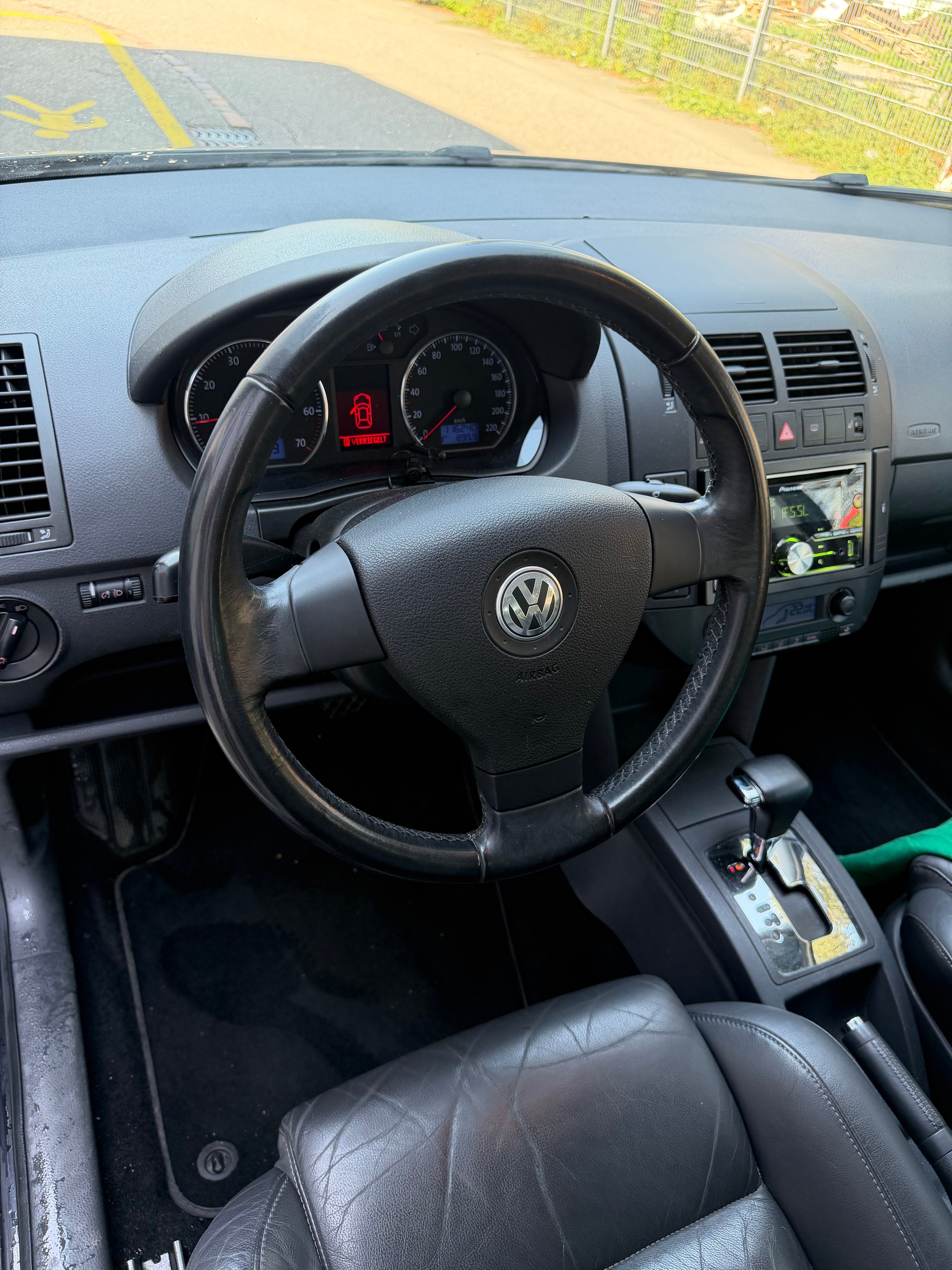 VW Polo 1.6 16V Sportline-image-11