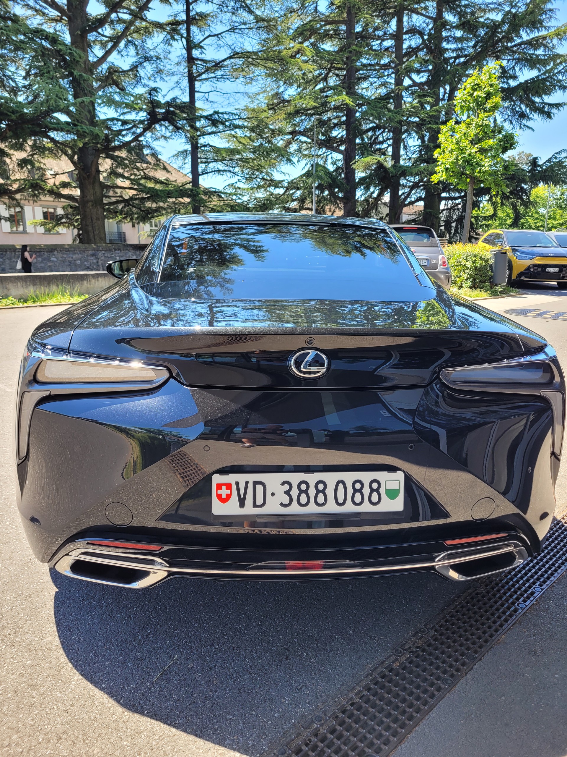 LEXUS LC 500 V8 Sport Automatic-image-2