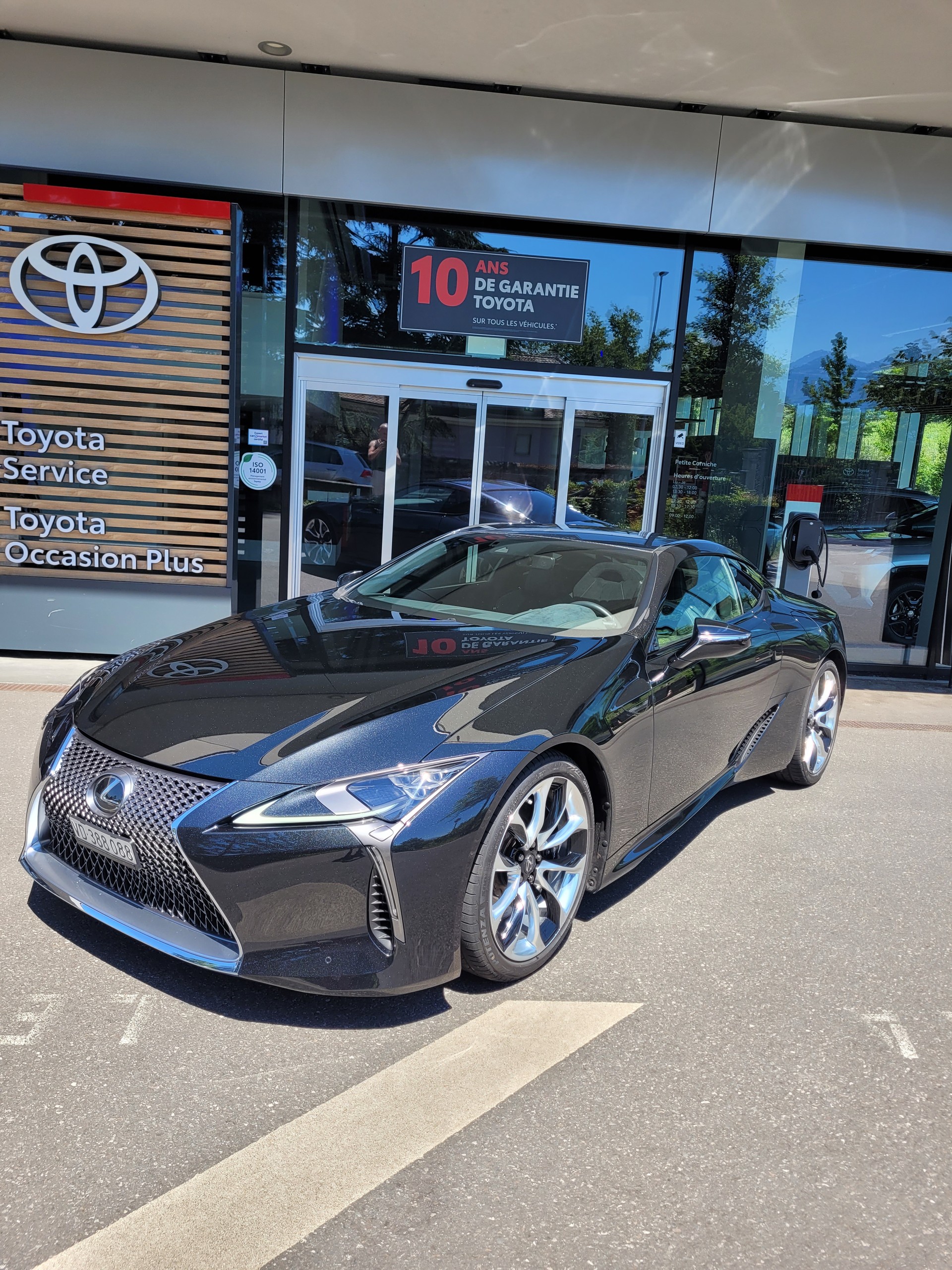 LEXUS LC 500 V8 Sport Automatic-image-0
