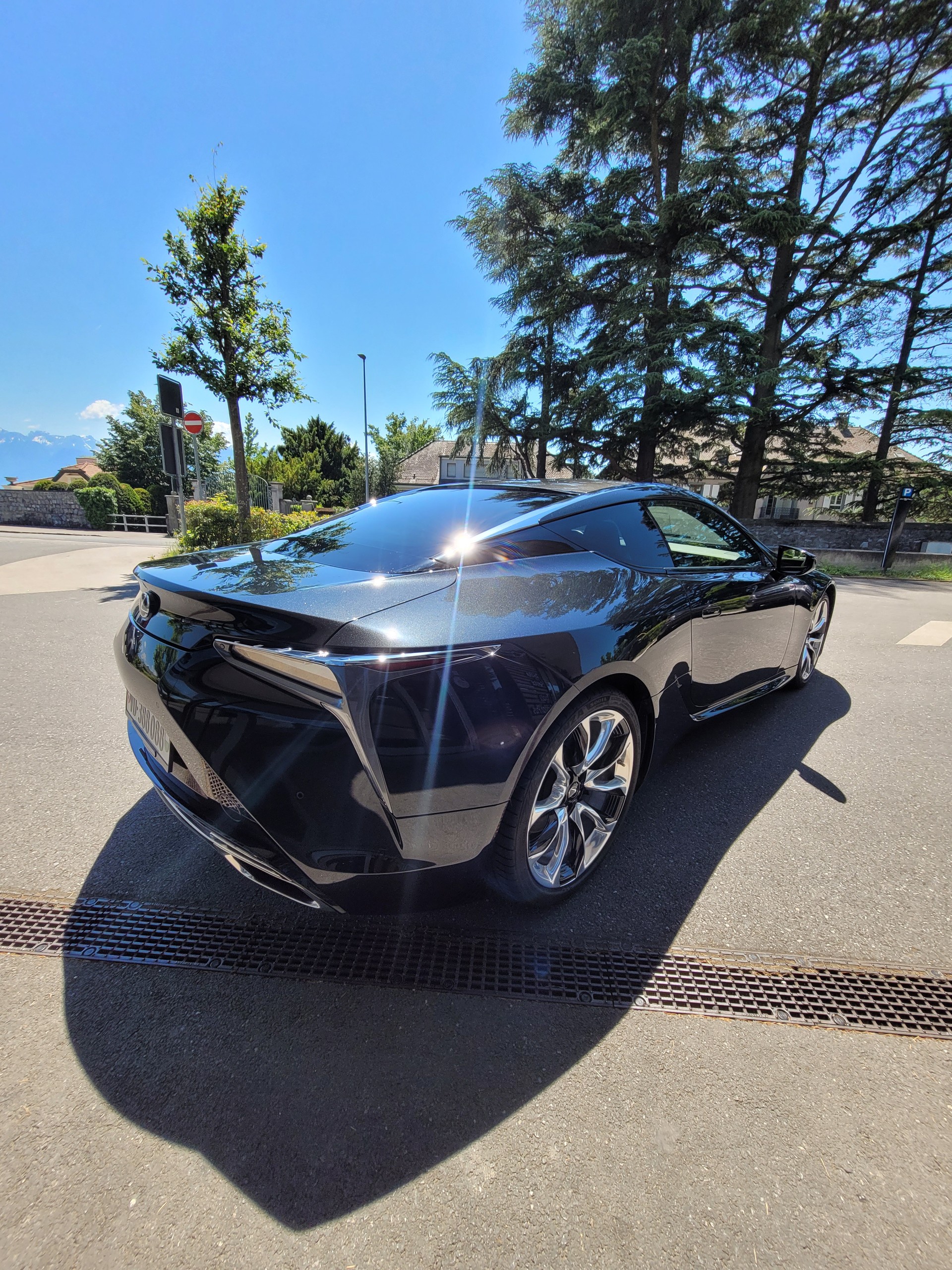 LEXUS LC 500 V8 Sport Automatic-image-3