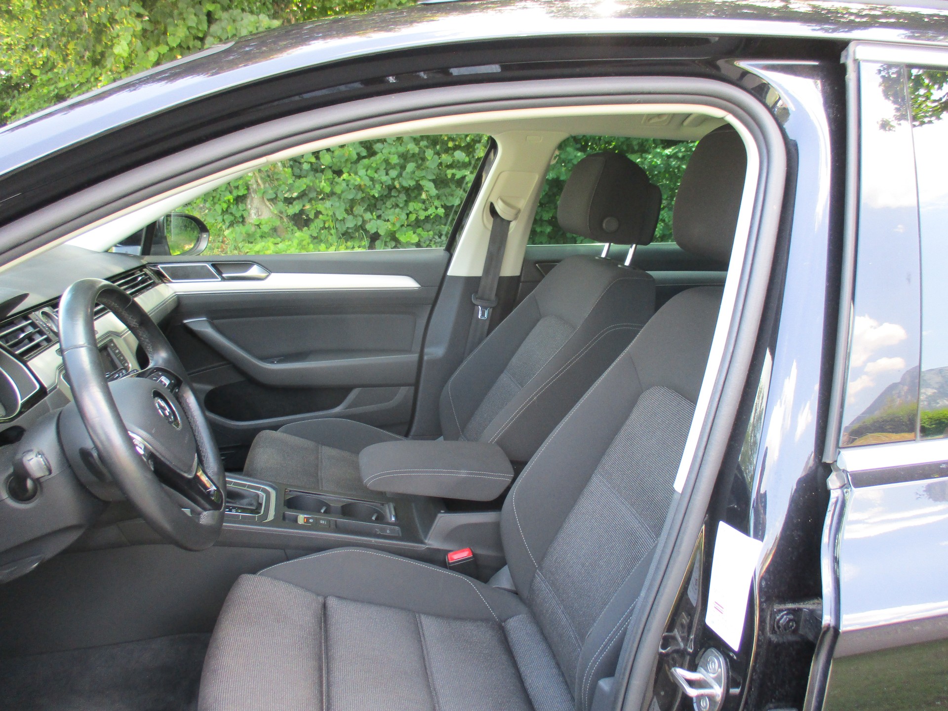 VW Passat Variant 2.0 TDI BMT Comfortline DSG-image-8