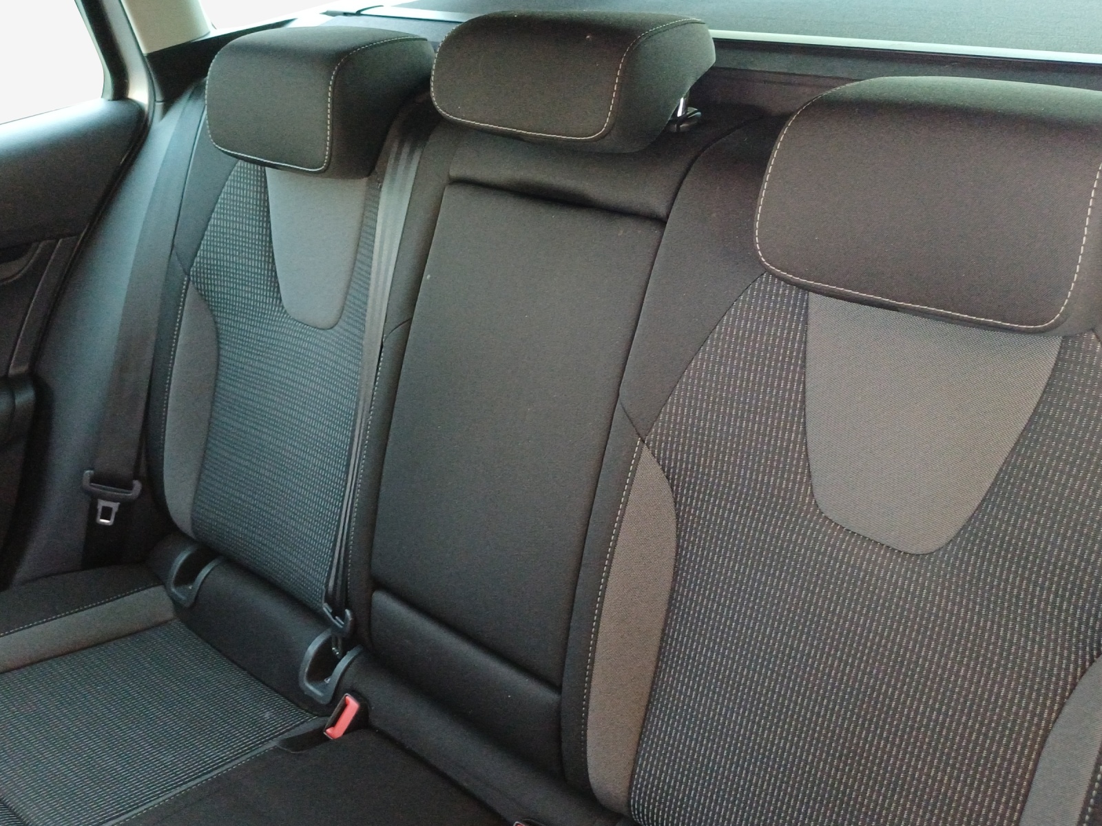 SKODA Octavia Combi 1.5 TSI mHEV DSG Dynamic-image-11