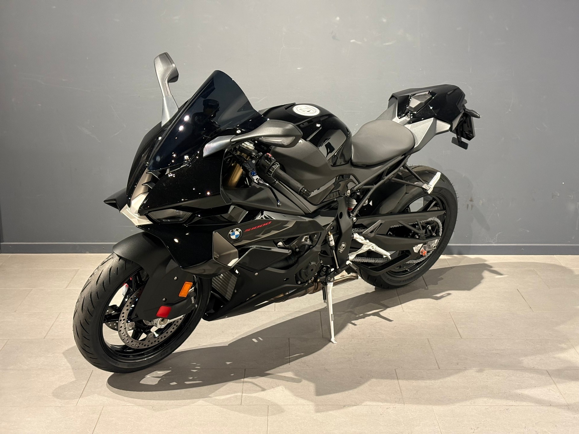 BMW S 1000 RR-showroom-element-2