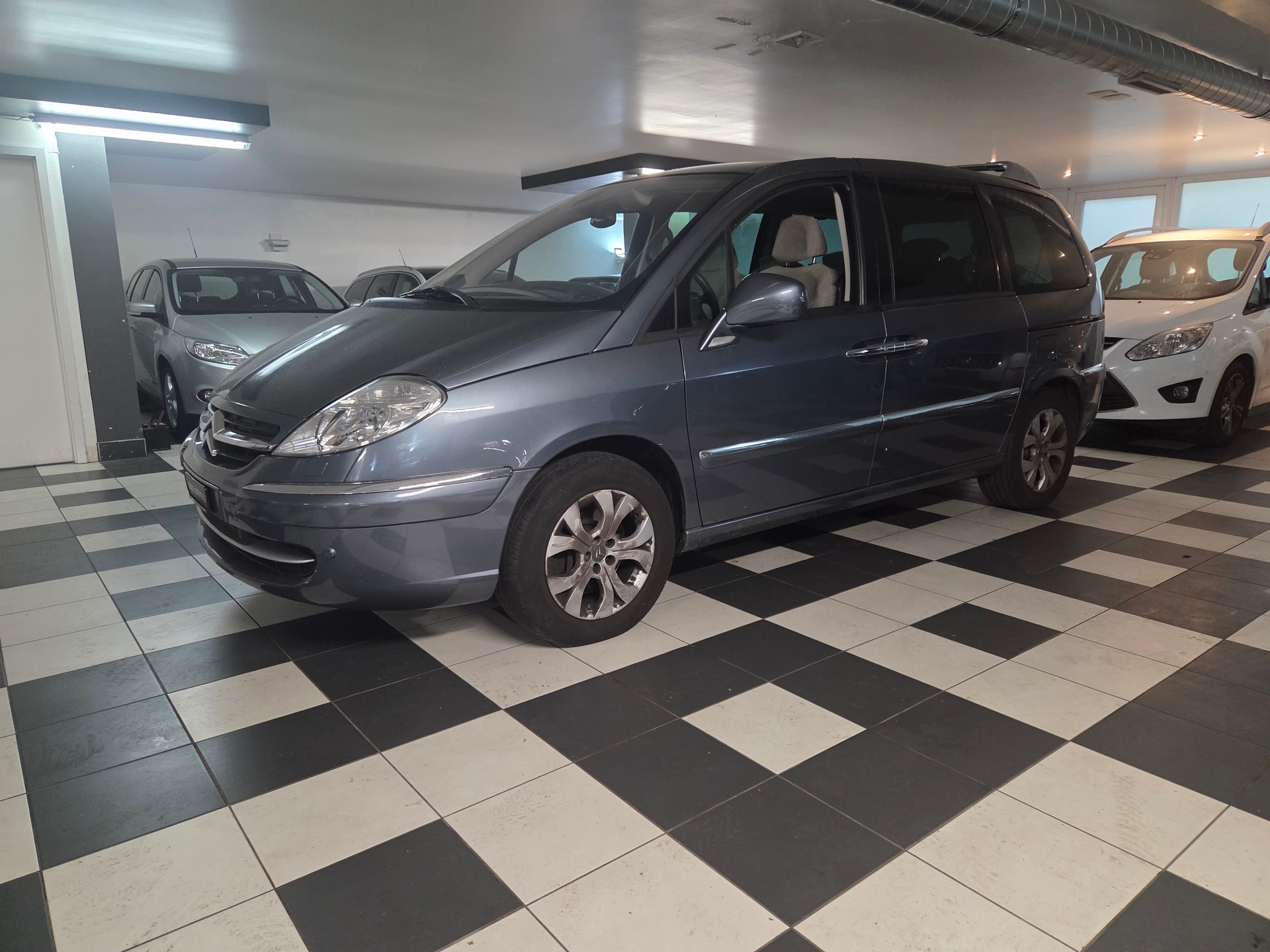 CITROEN C8 2.2 16V HDi Exclusive Automatic-image-0