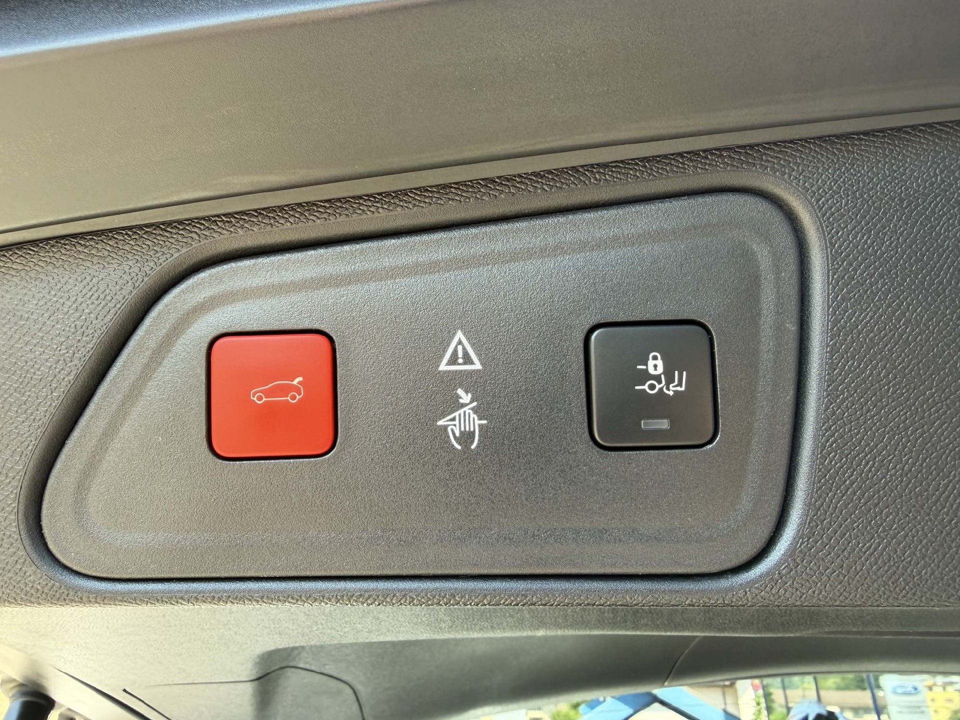 PEUGEOT 3008 1.5 BlueHDi Allure-image-15