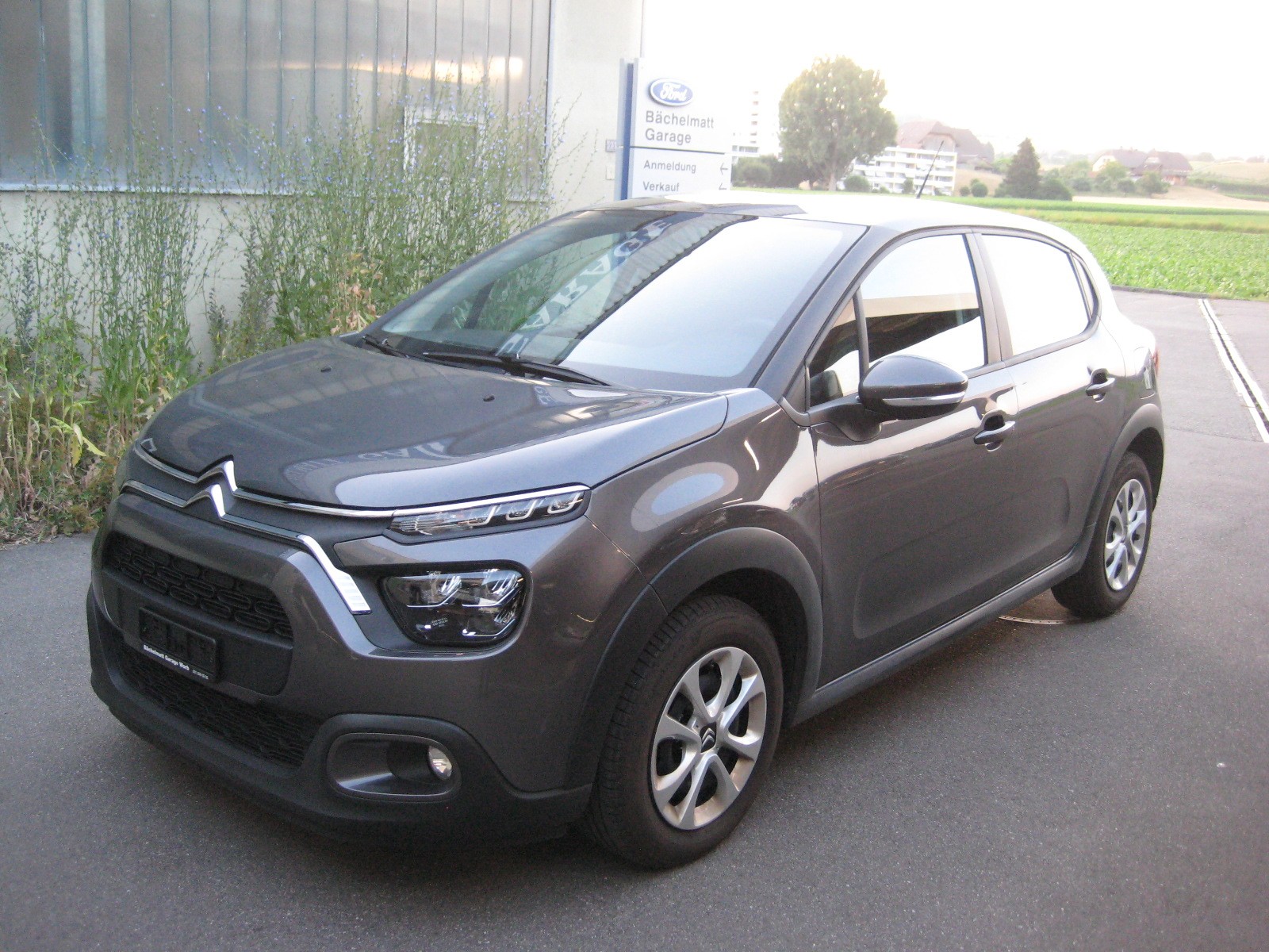 CITROEN C3 1.2i PureTech Swiss Edition-image-0