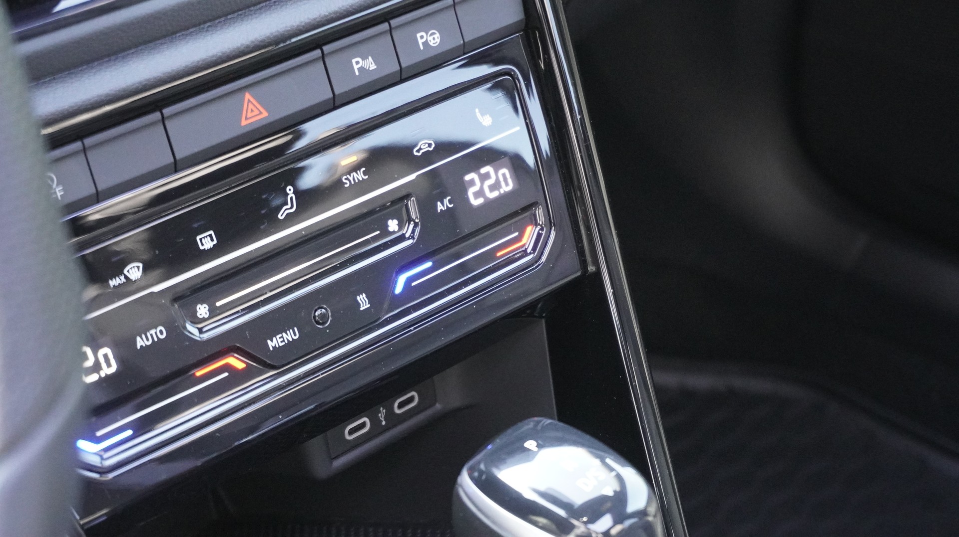VW T-Roc 2.0 TSI R-Line DSG 4Motion-image-16