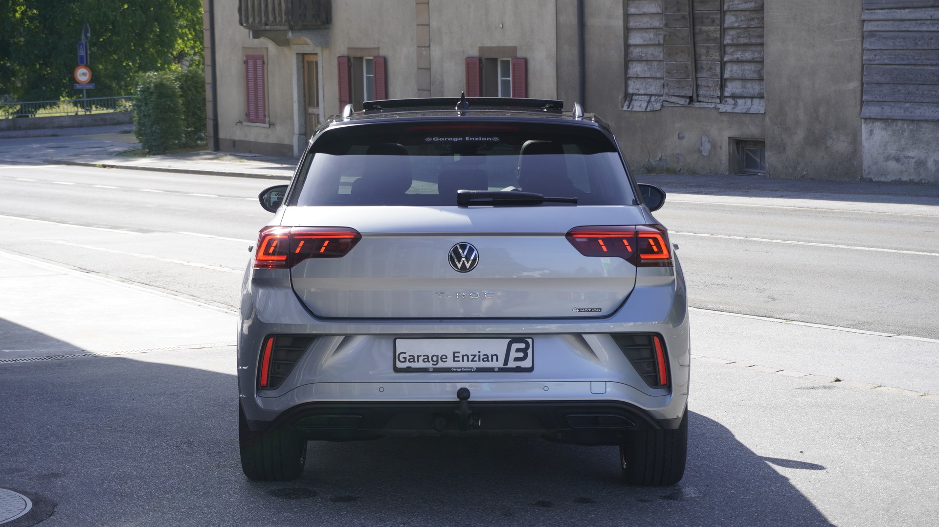 VW T-Roc 2.0 TSI R-Line DSG 4Motion-image-8