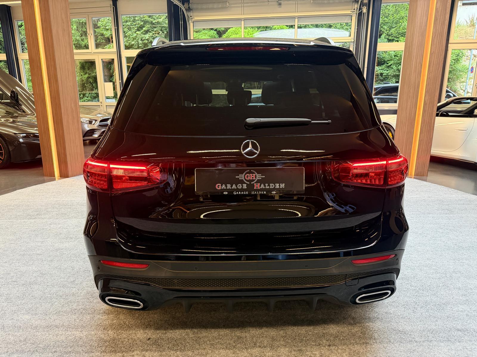 MERCEDES-BENZ GLB 200 d AMG Line-image-6